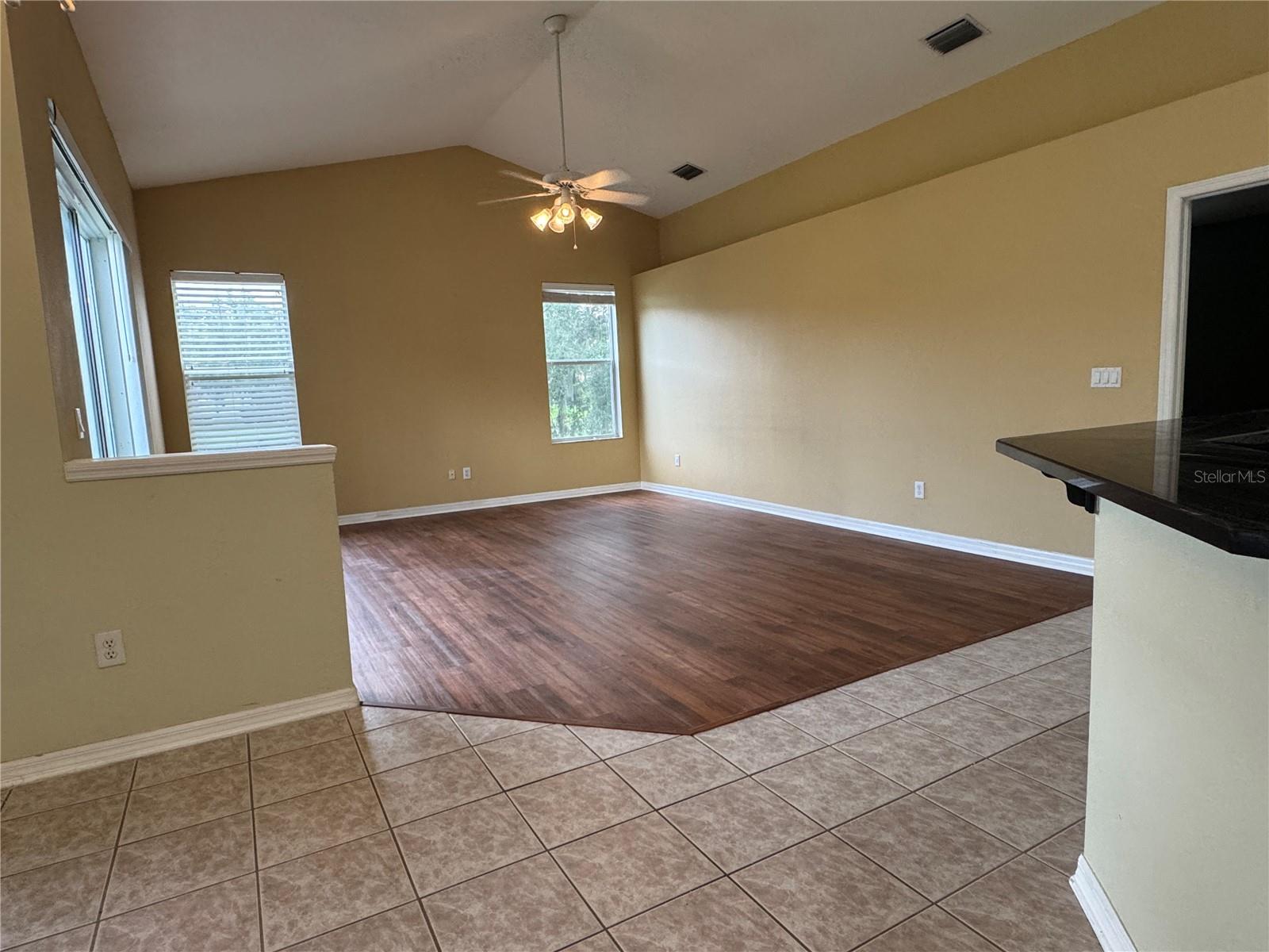 10207 QUAILS LANDING AVE — photo 16