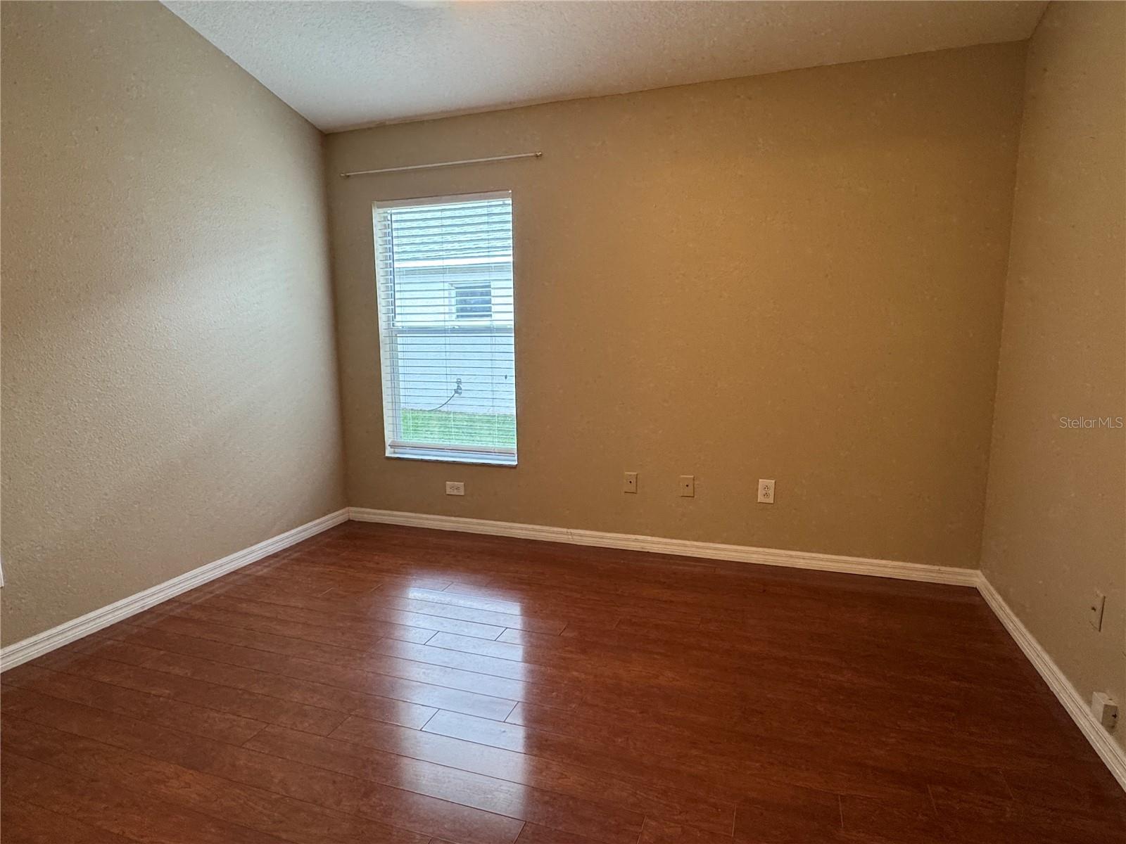 10207 QUAILS LANDING AVE — photo 43
