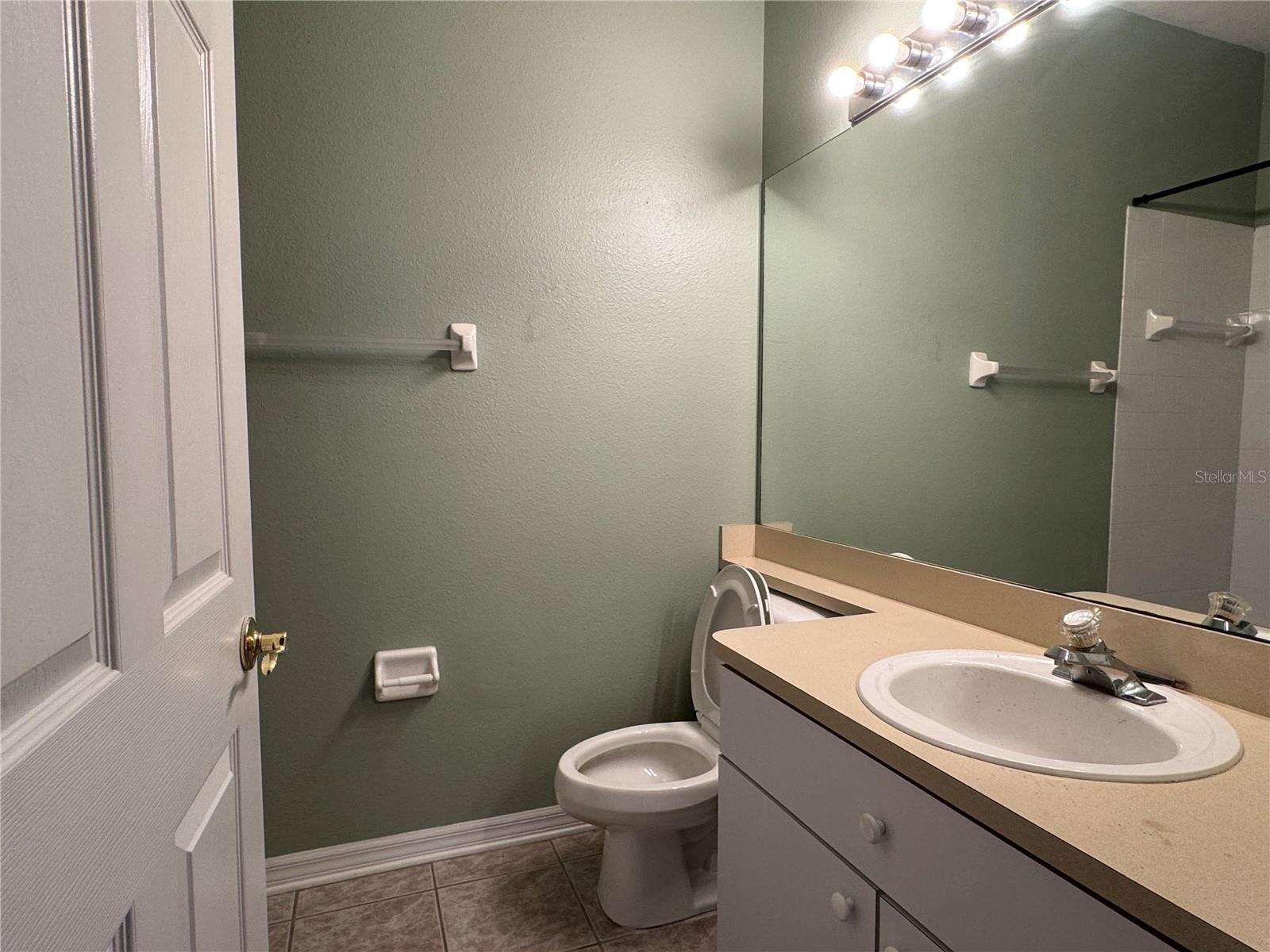 10207 QUAILS LANDING AVE — photo 41