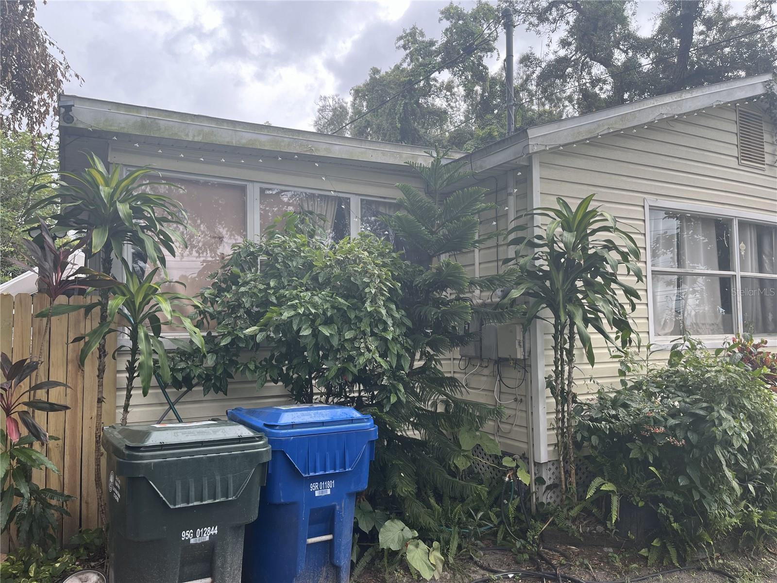 1127 AUBURN ST — photo 13