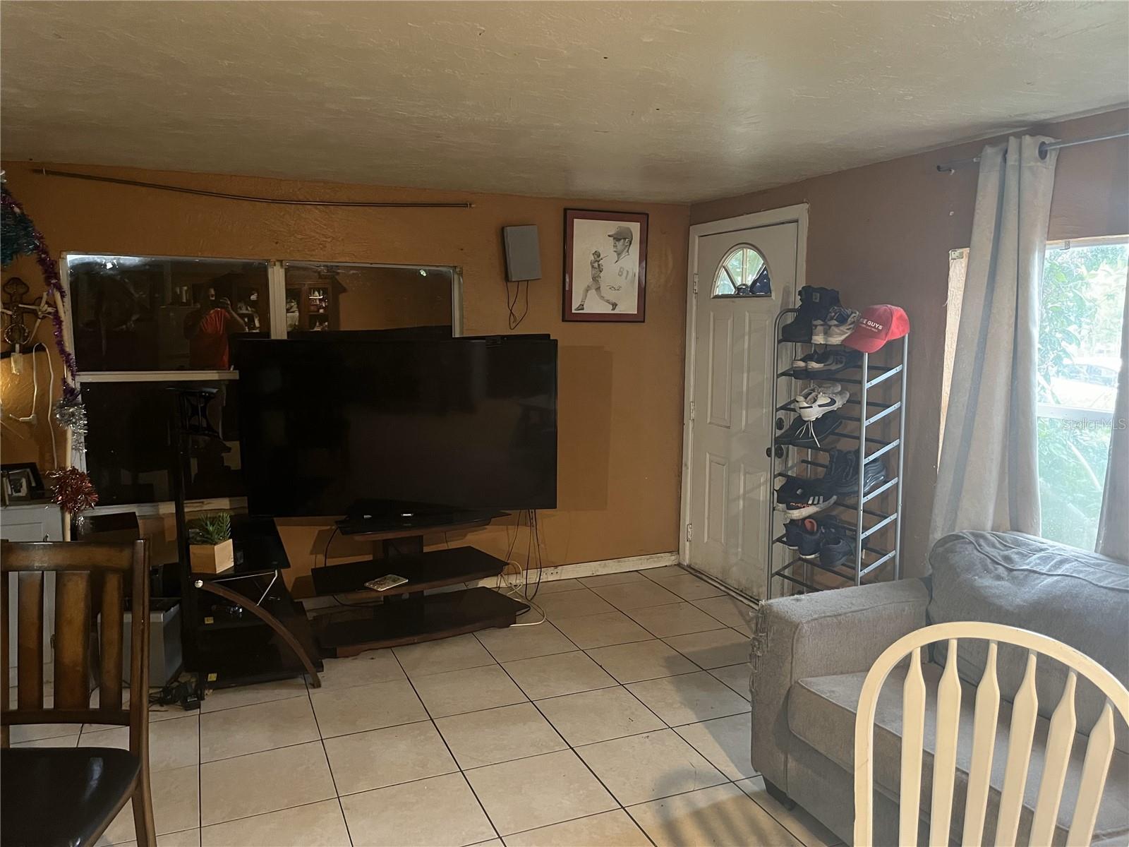 1127 AUBURN ST — photo 11