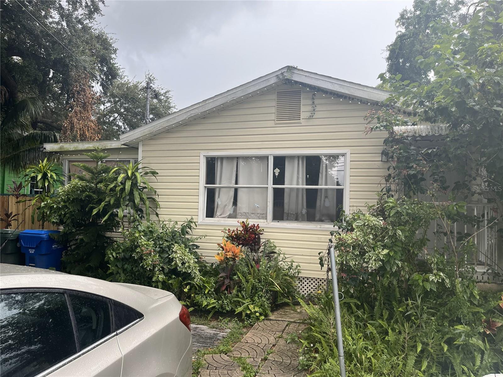 1127 AUBURN ST — photo 14
