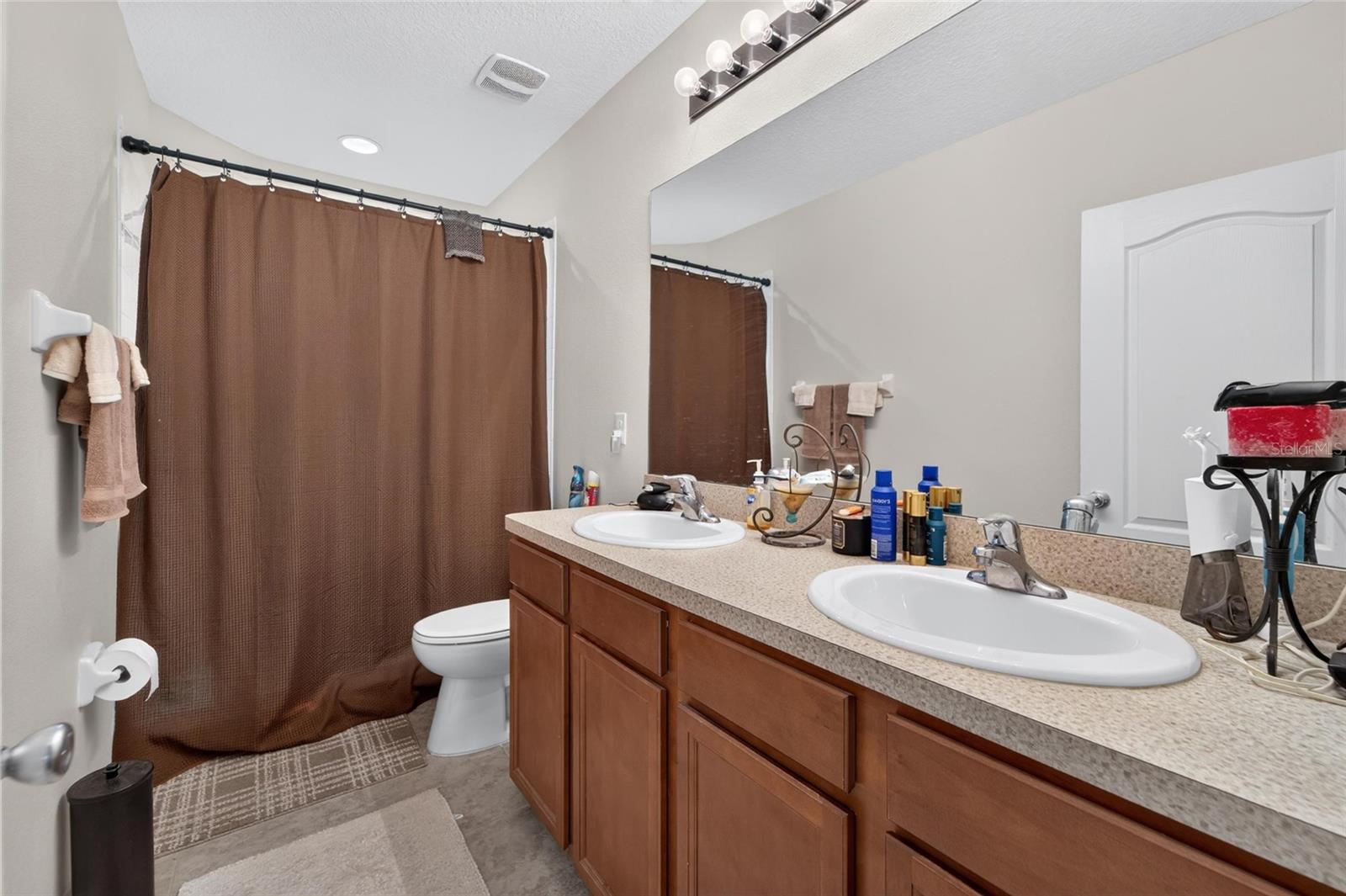 10411 RED CARPET CT — photo 18