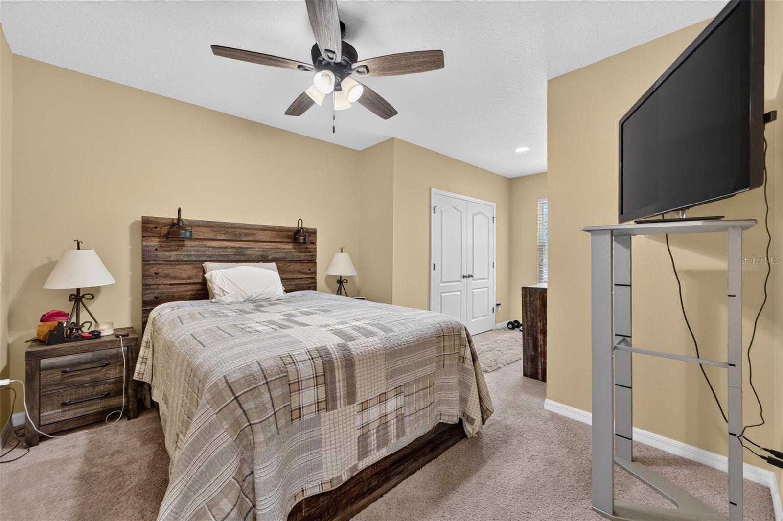 10411 RED CARPET CT — photo 39