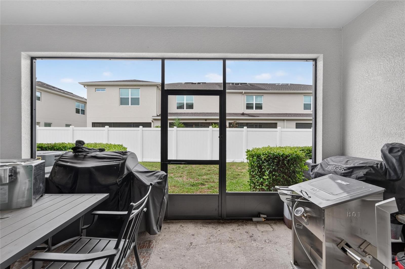 10411 RED CARPET CT — photo 52