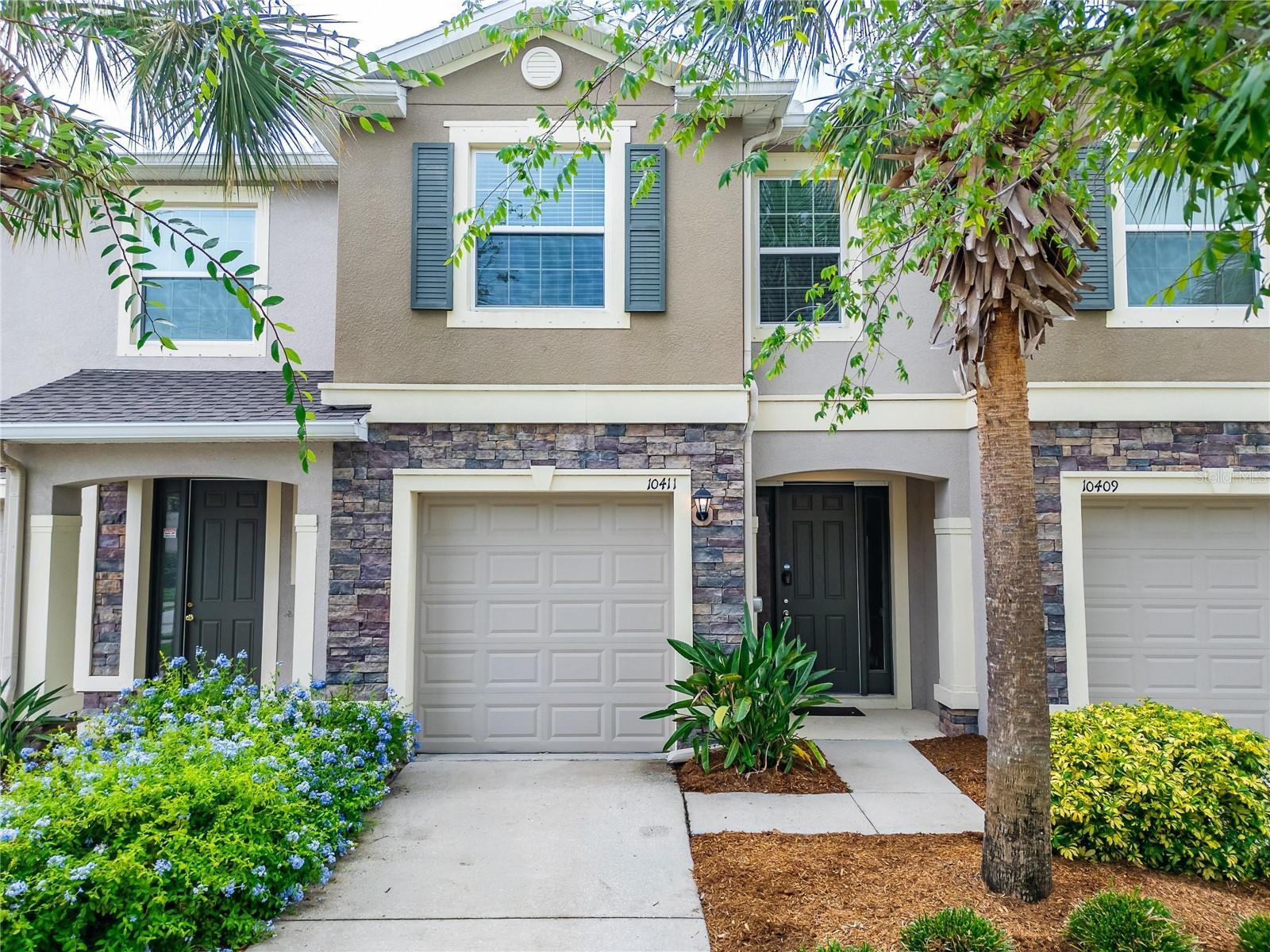 10411 RED CARPET CT — photo 2