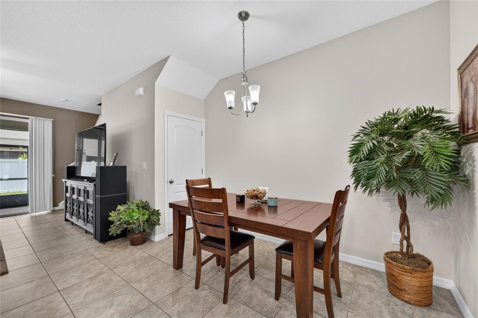 10411 RED CARPET CT — photo 16