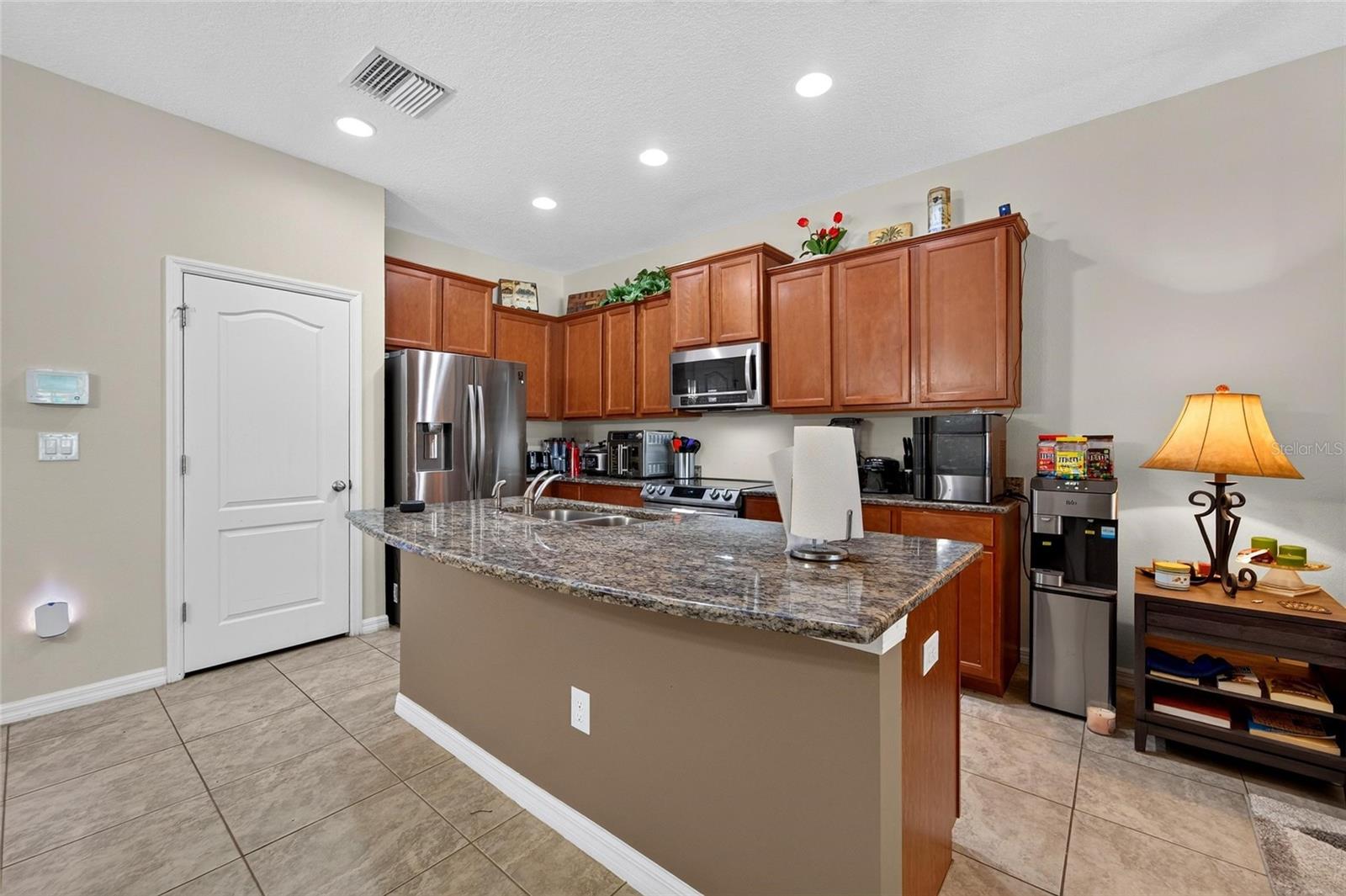 10411 RED CARPET CT — photo 7
