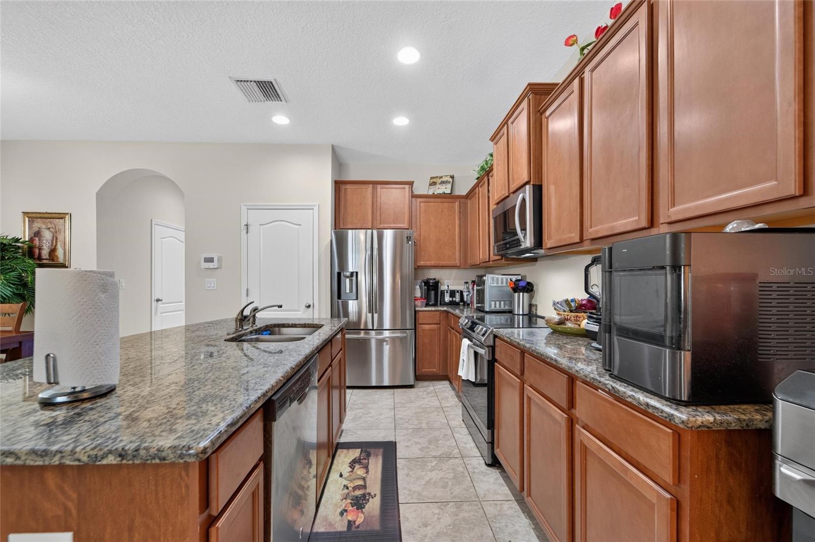 10411 RED CARPET CT — photo 9