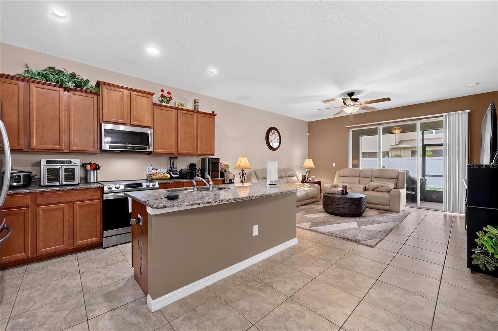 10411 RED CARPET CT — photo 11
