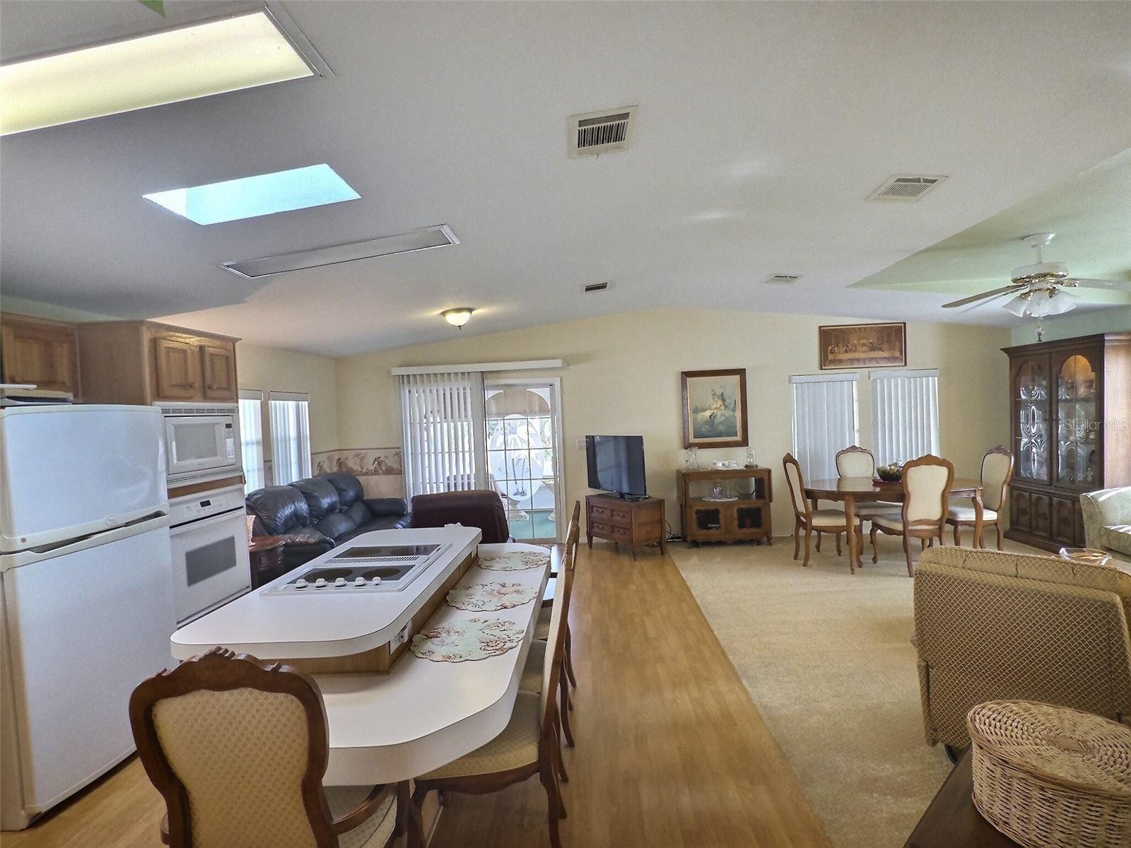 136 PINDO PALM ST W — photo 9