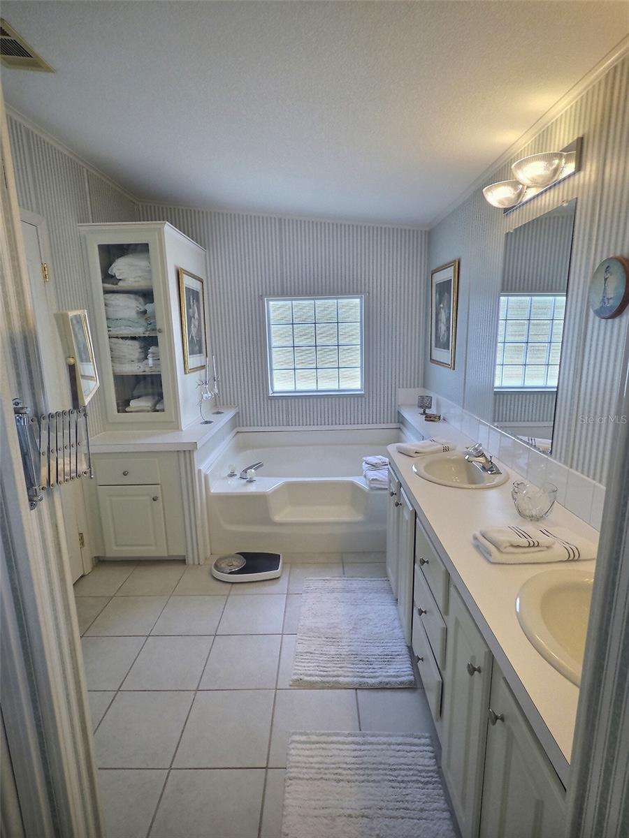 136 PINDO PALM ST W — photo 20