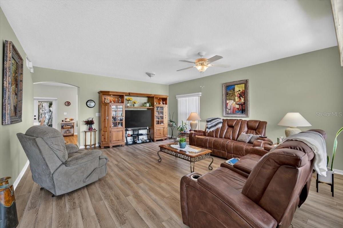 6615 SUMMER COVE DR — photo 11