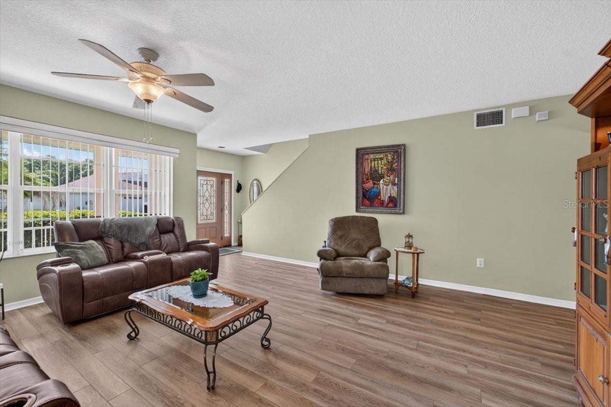 6615 SUMMER COVE DR — photo 8