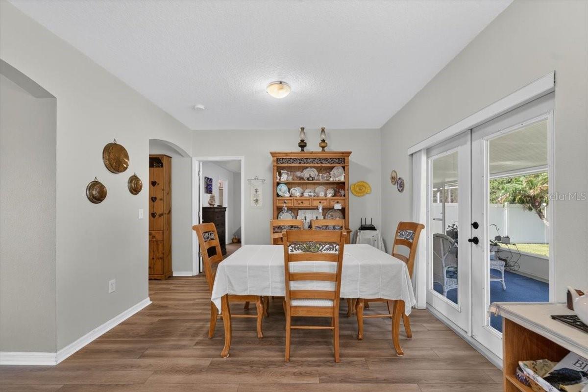 6615 SUMMER COVE DR — photo 17