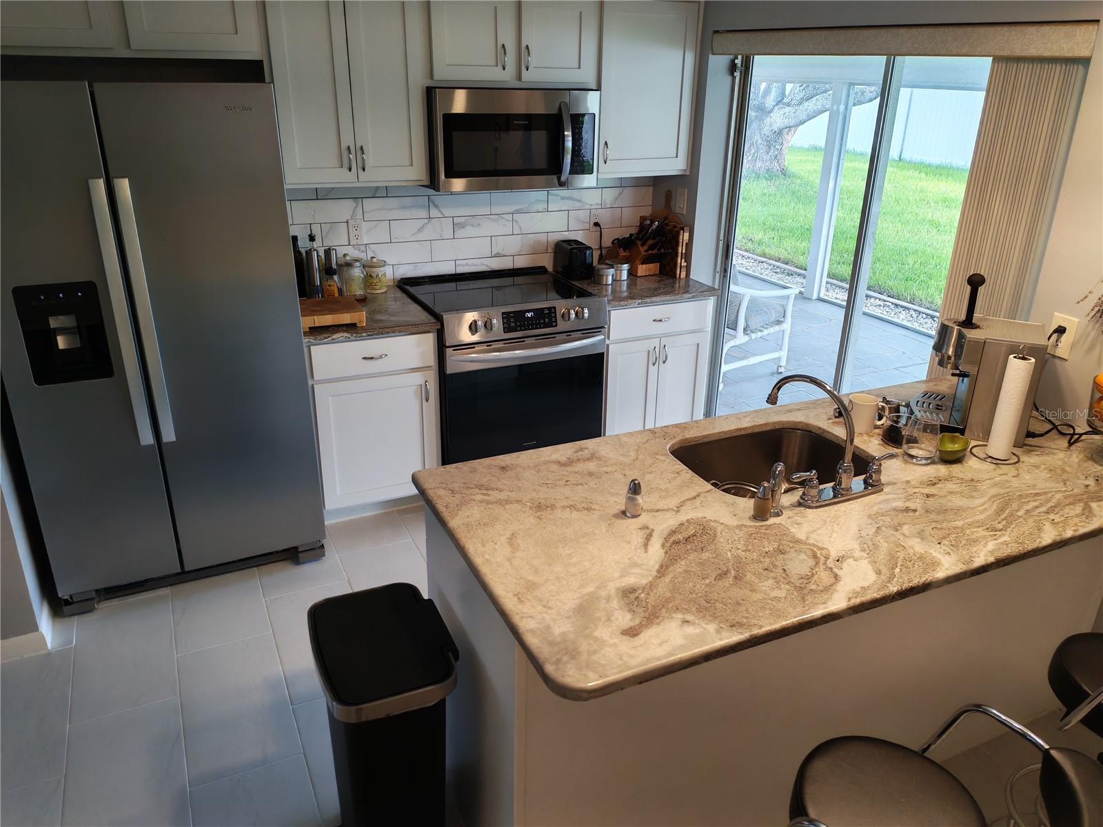 7708 ROSEWOOD DR — photo 47