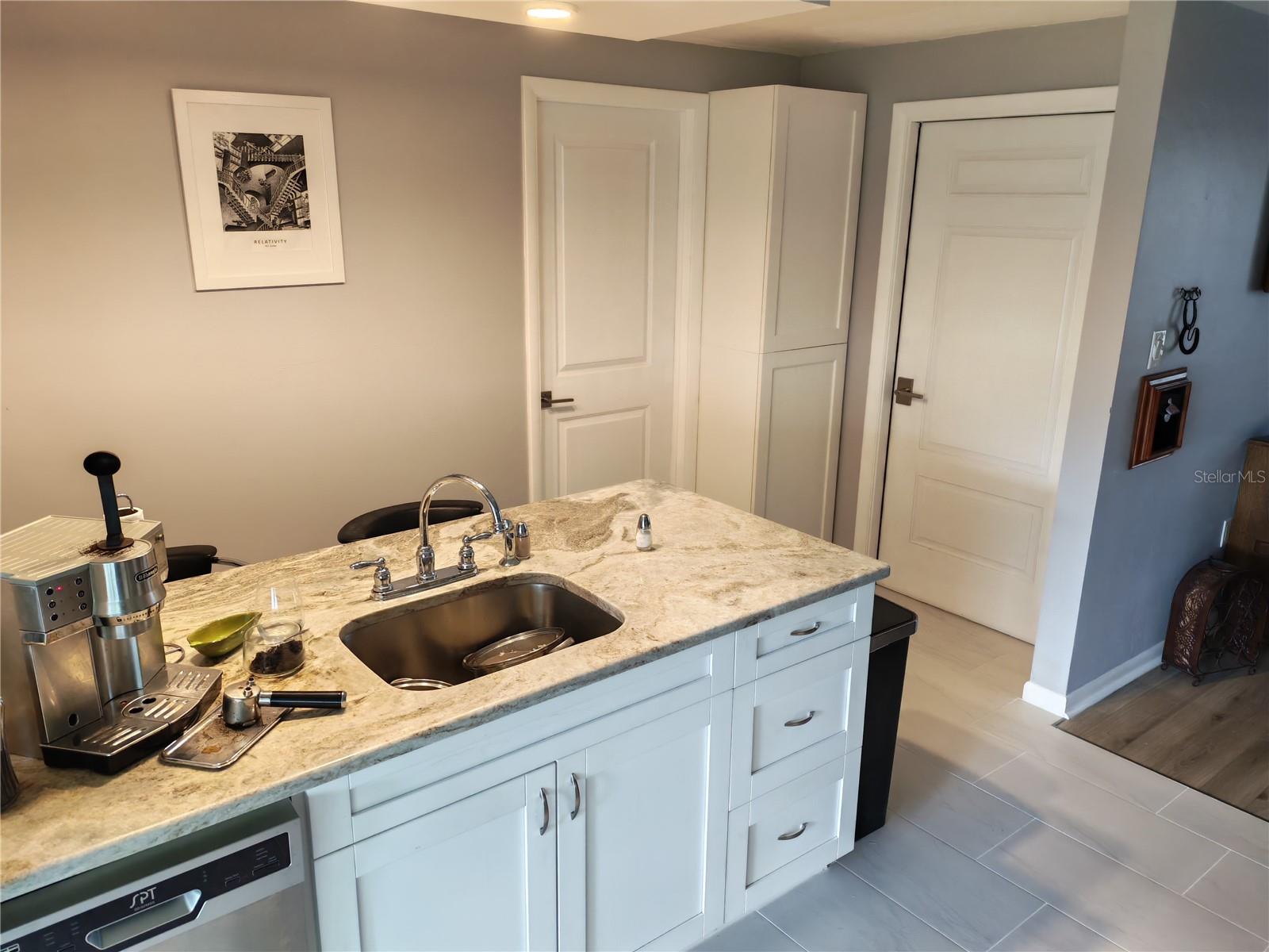 7708 ROSEWOOD DR — photo 45
