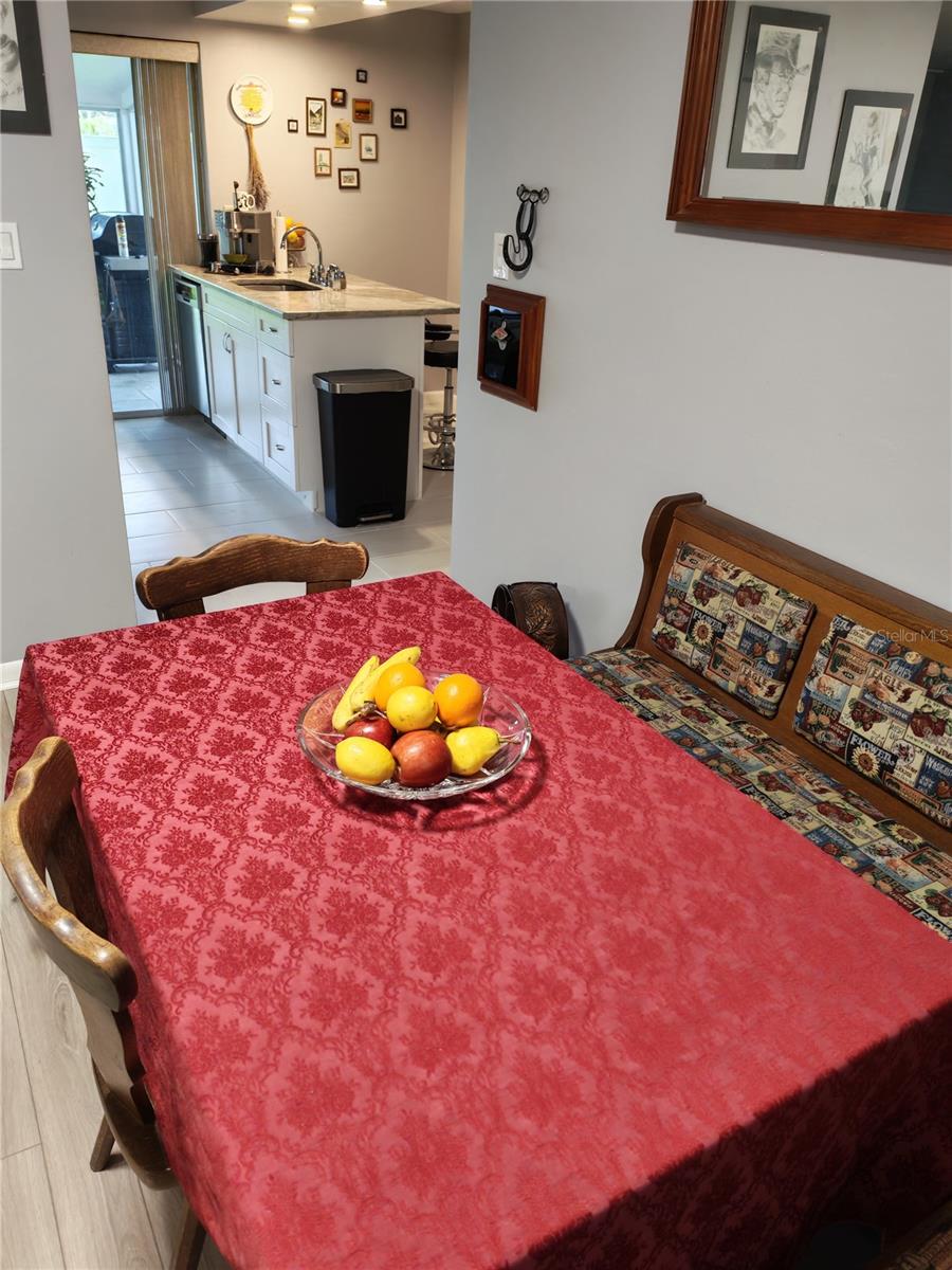 7708 ROSEWOOD DR — photo 36