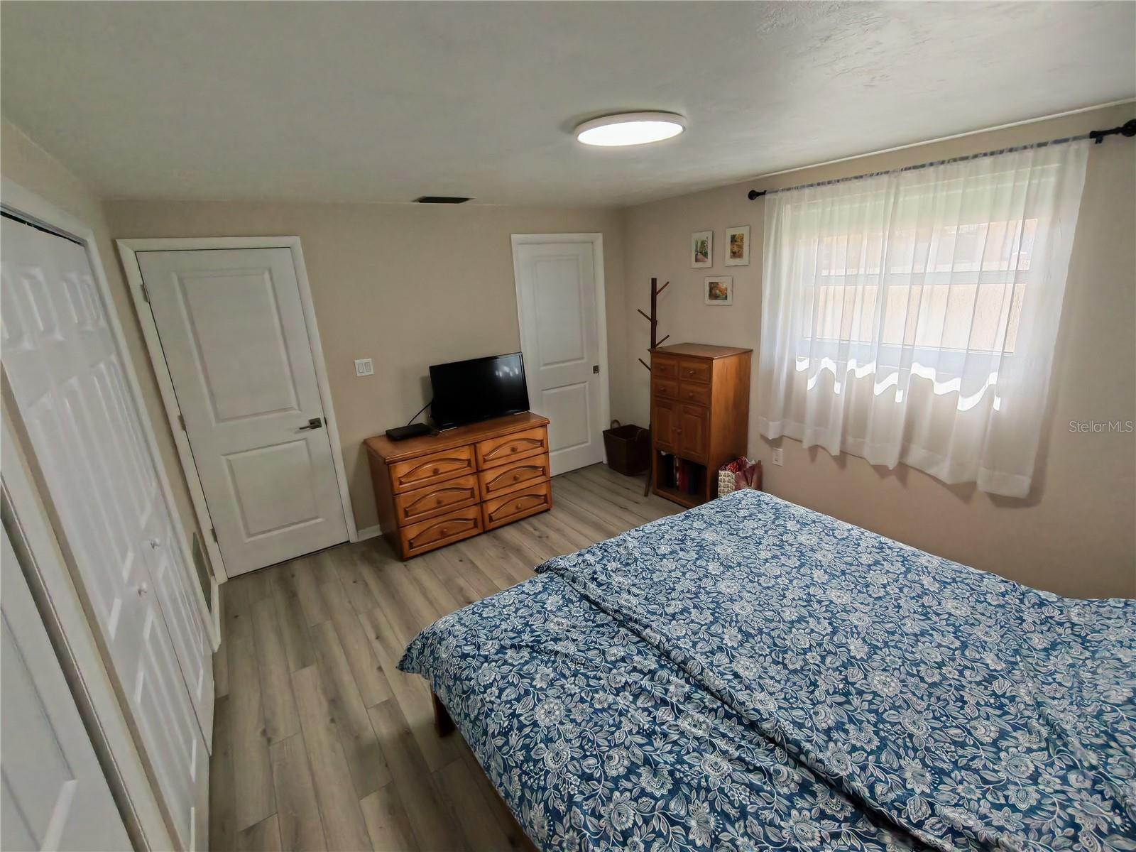 7708 ROSEWOOD DR — photo 22