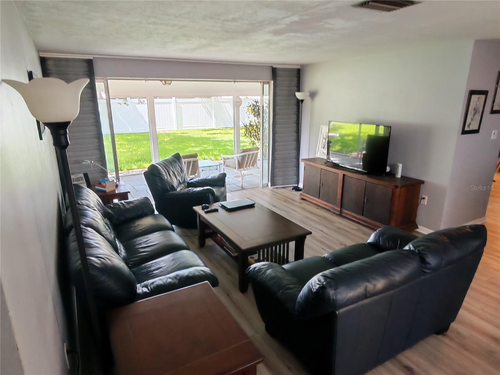 7708 ROSEWOOD DR — photo 31