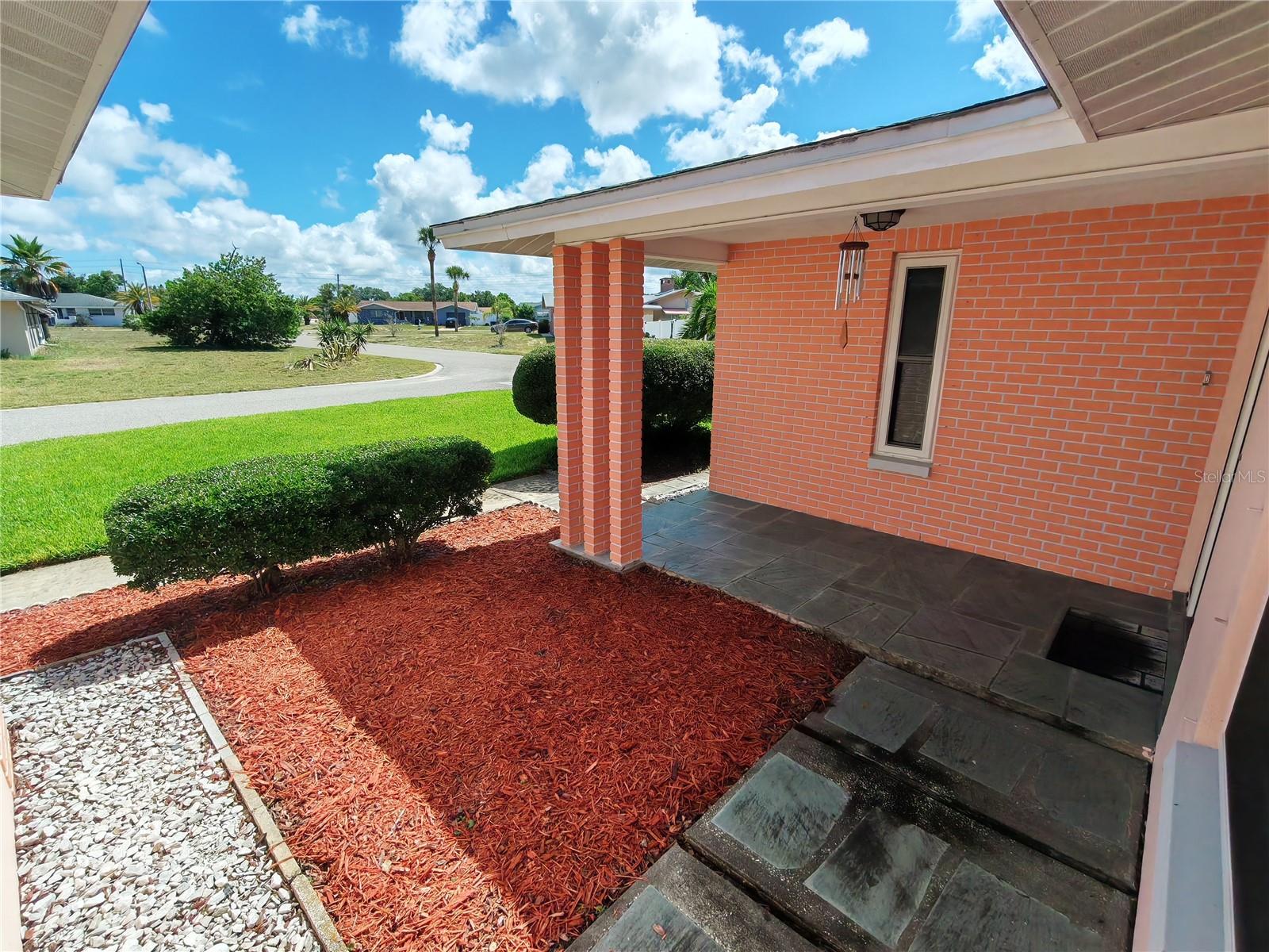 7708 ROSEWOOD DR — photo 9