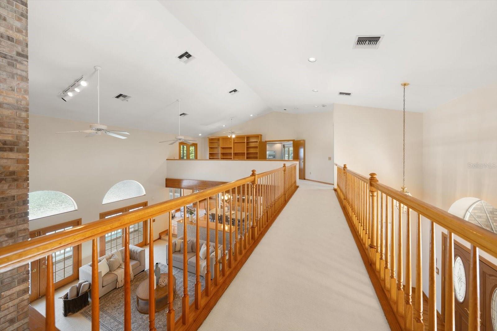220 HARBOR VIEW LN — photo 35