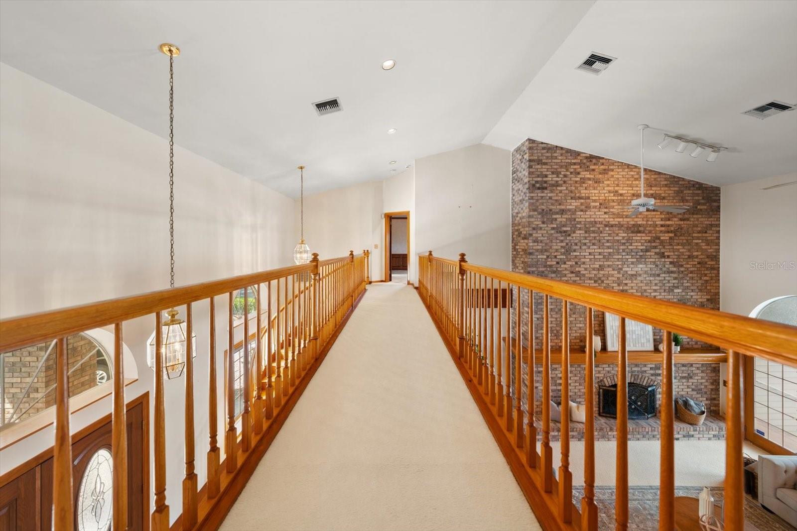 220 HARBOR VIEW LN — photo 34