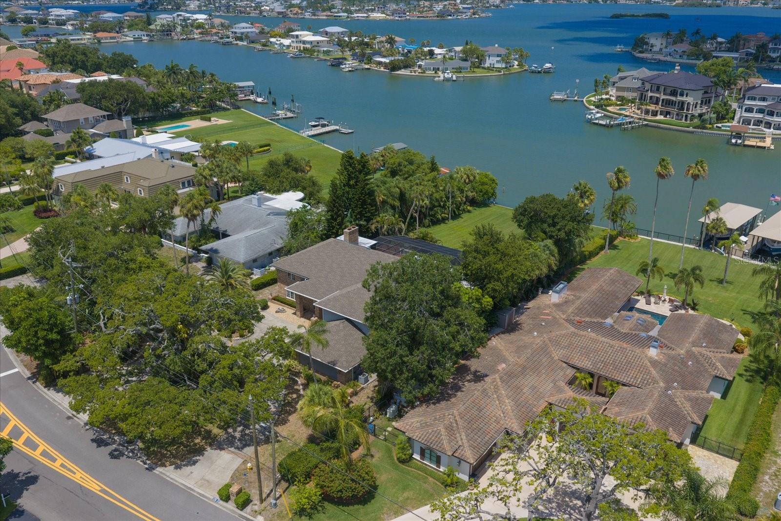 220 HARBOR VIEW LN — photo 85