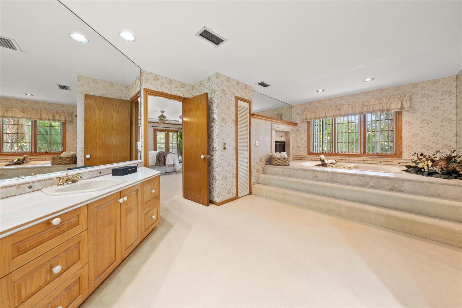 220 HARBOR VIEW LN — photo 42