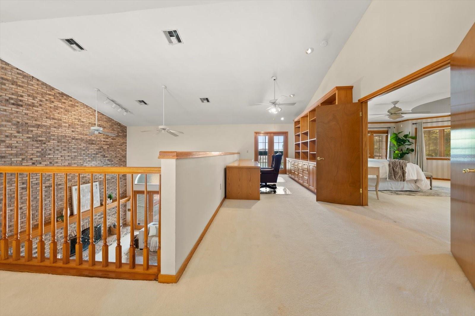 220 HARBOR VIEW LN — photo 36