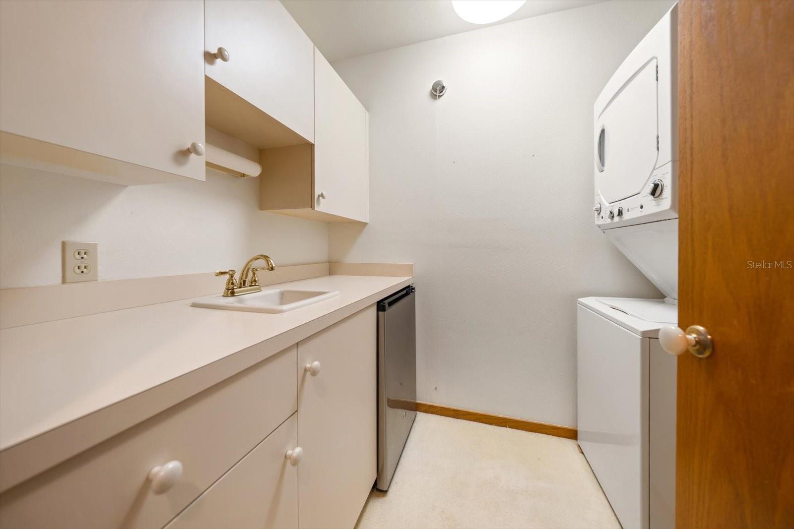 220 HARBOR VIEW LN — photo 49