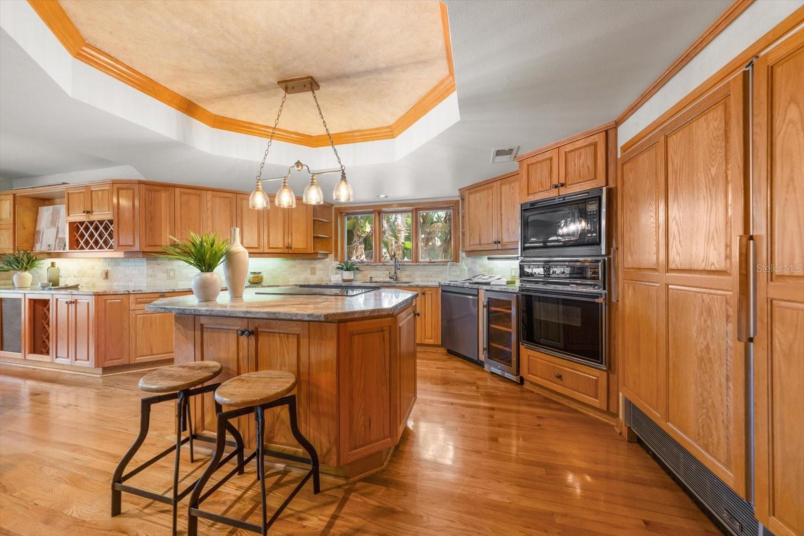 220 HARBOR VIEW LN — photo 22