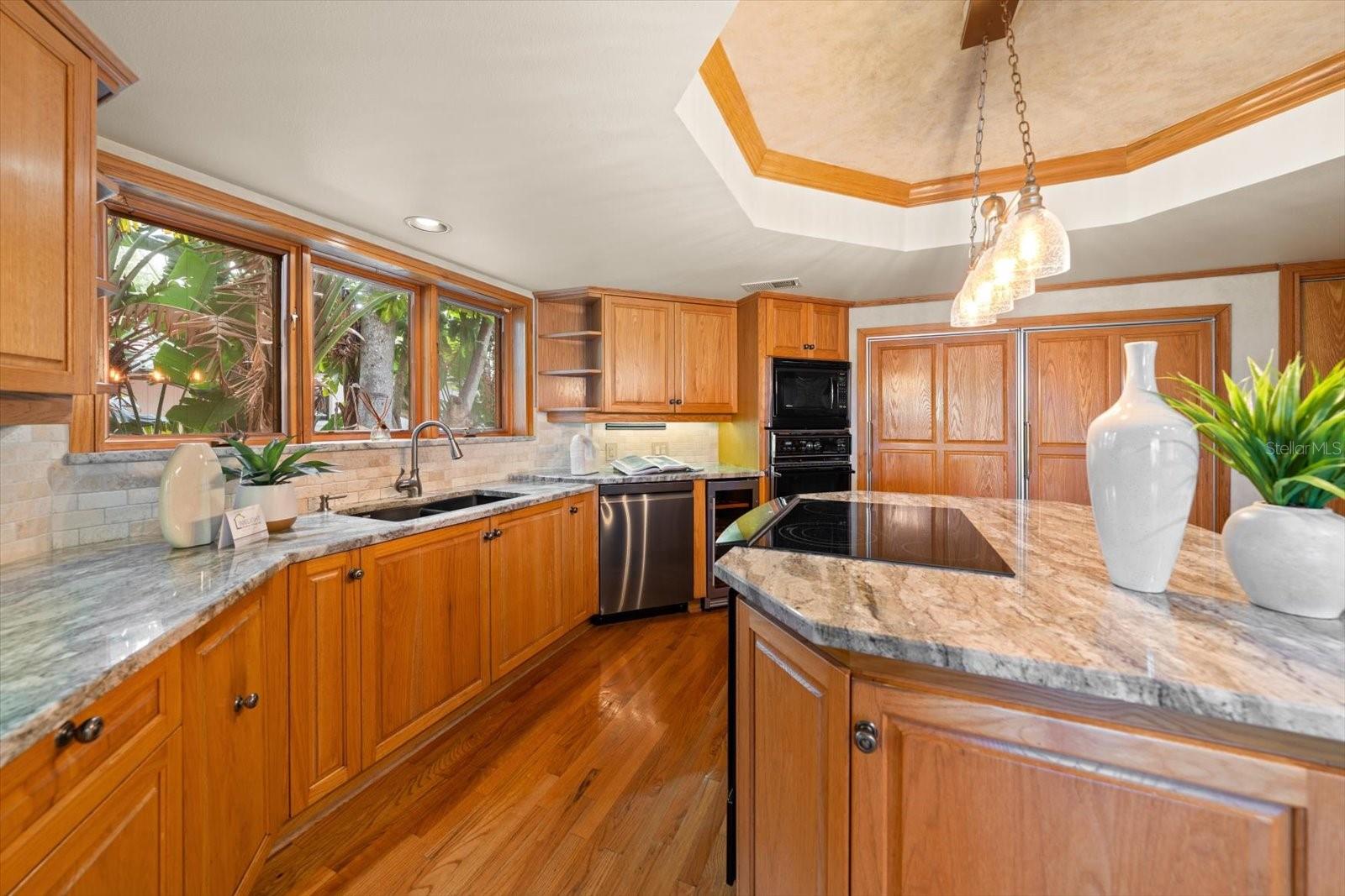 220 HARBOR VIEW LN — photo 24