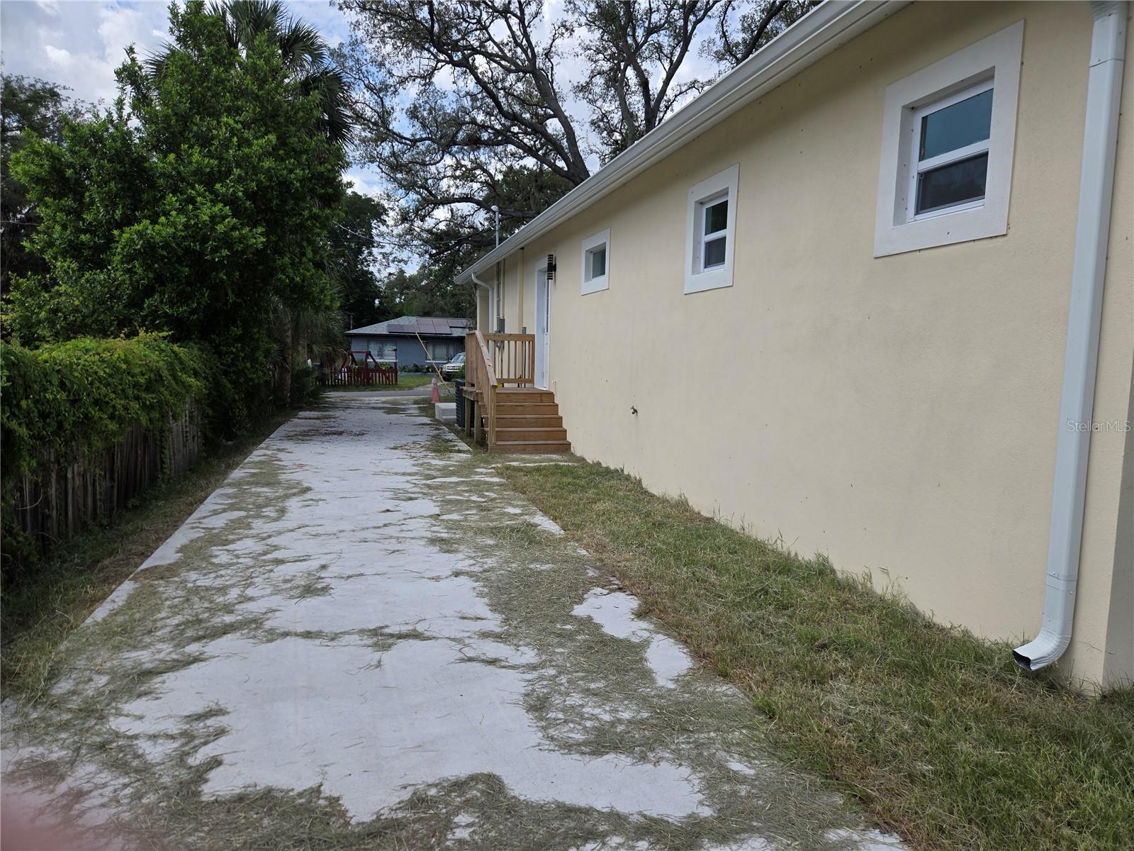 704 E ORCHID AVE — photo 21