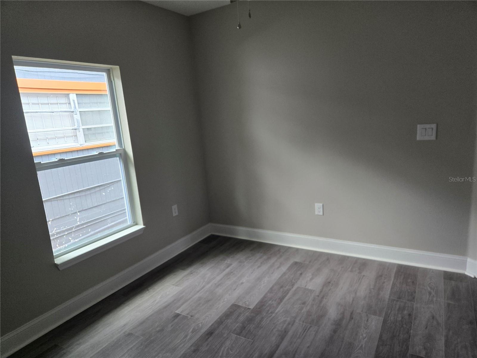 704 E ORCHID AVE — photo 11
