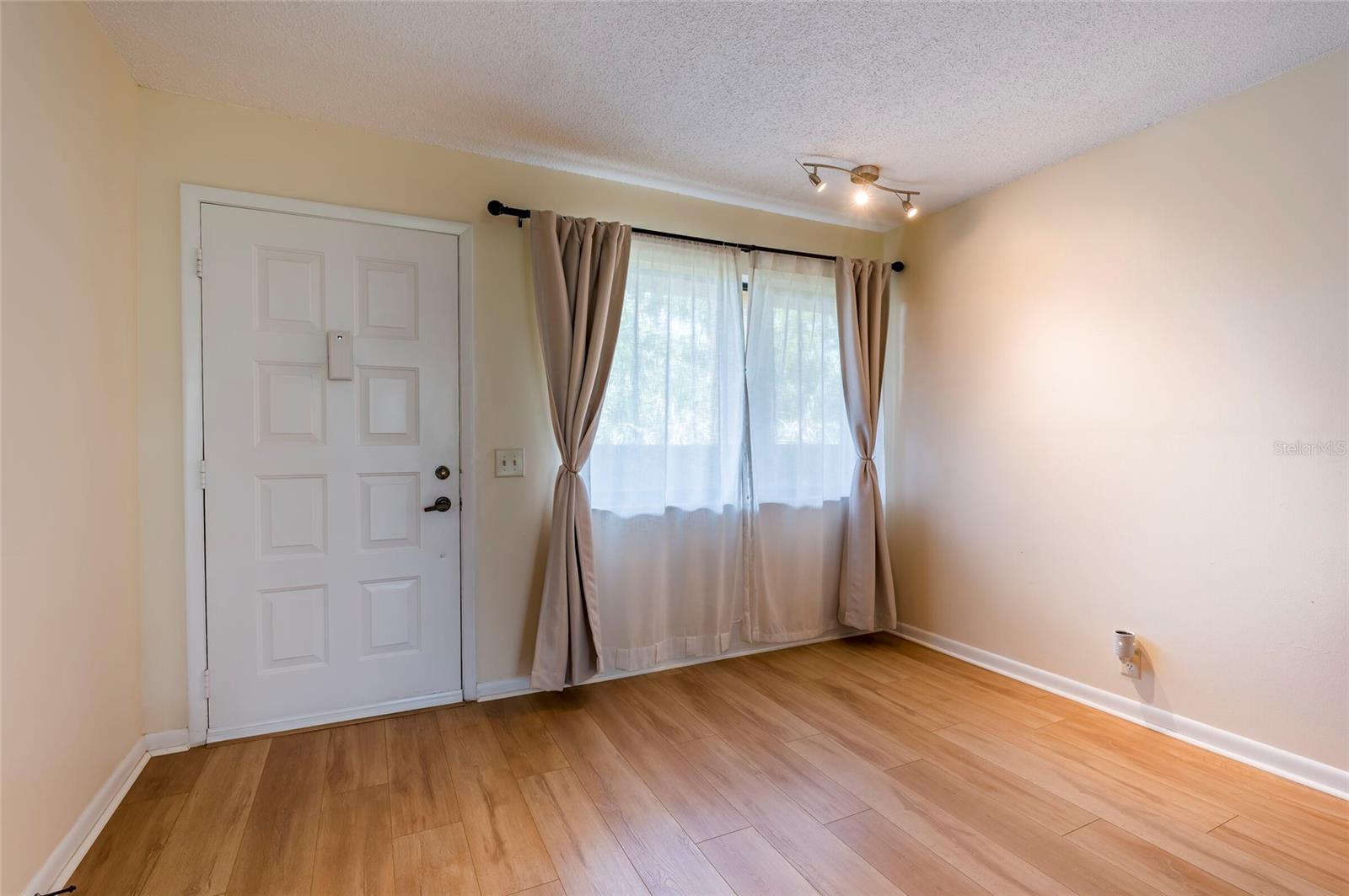3062 EASTLAND BLVD #406 — photo 6