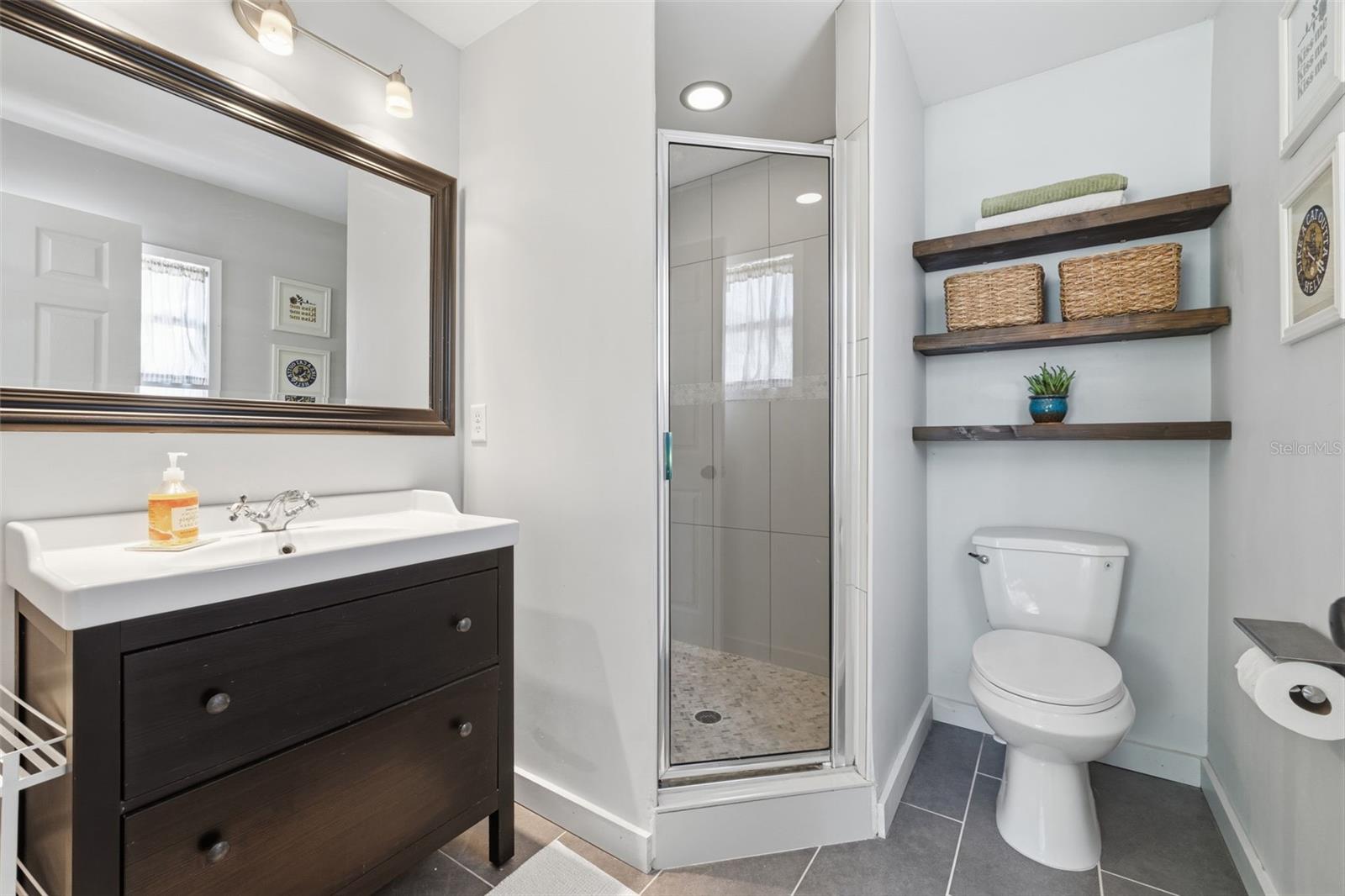 1423 E HENRY AVE — photo 13
