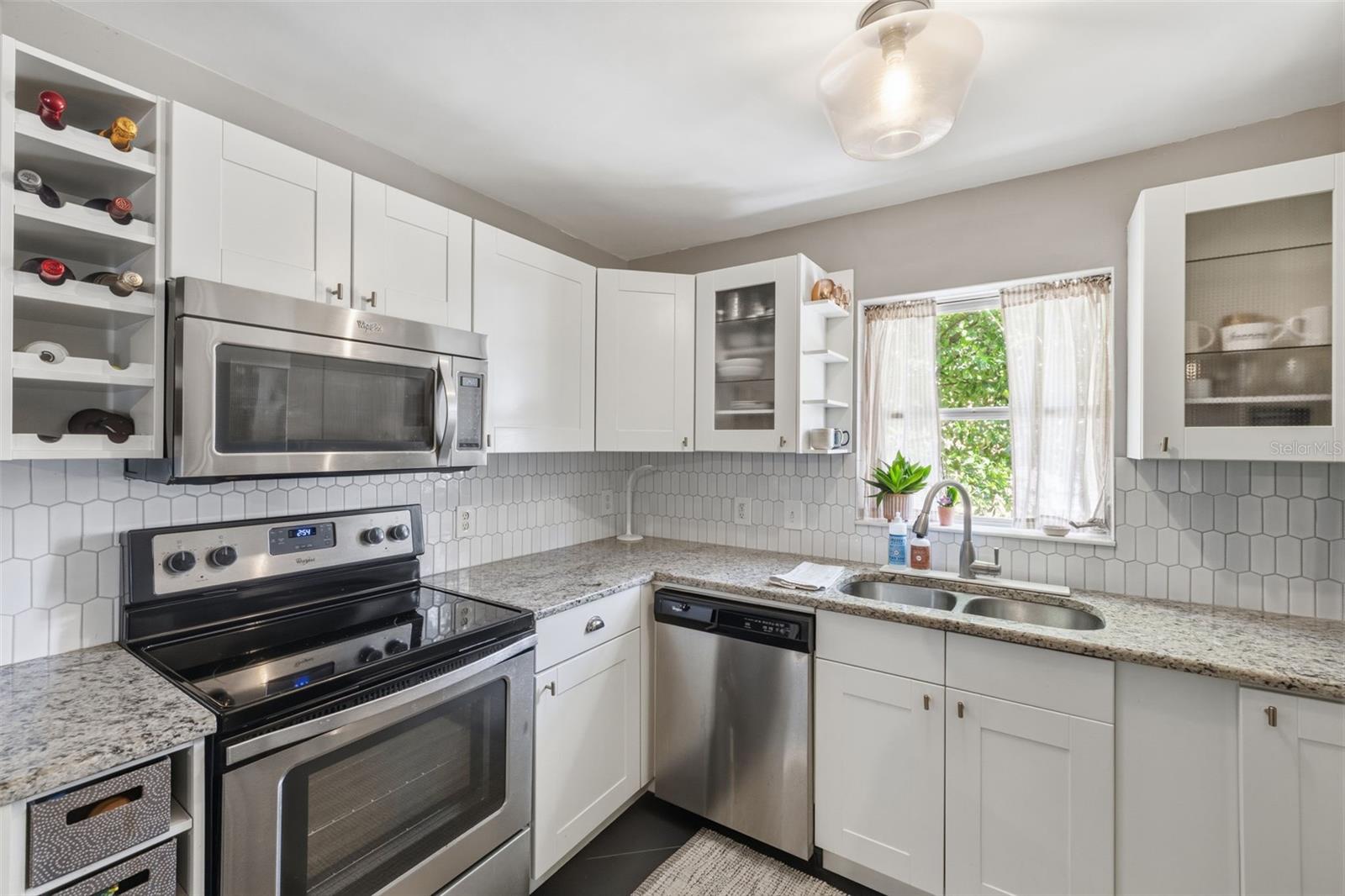 1423 E HENRY AVE — photo 9