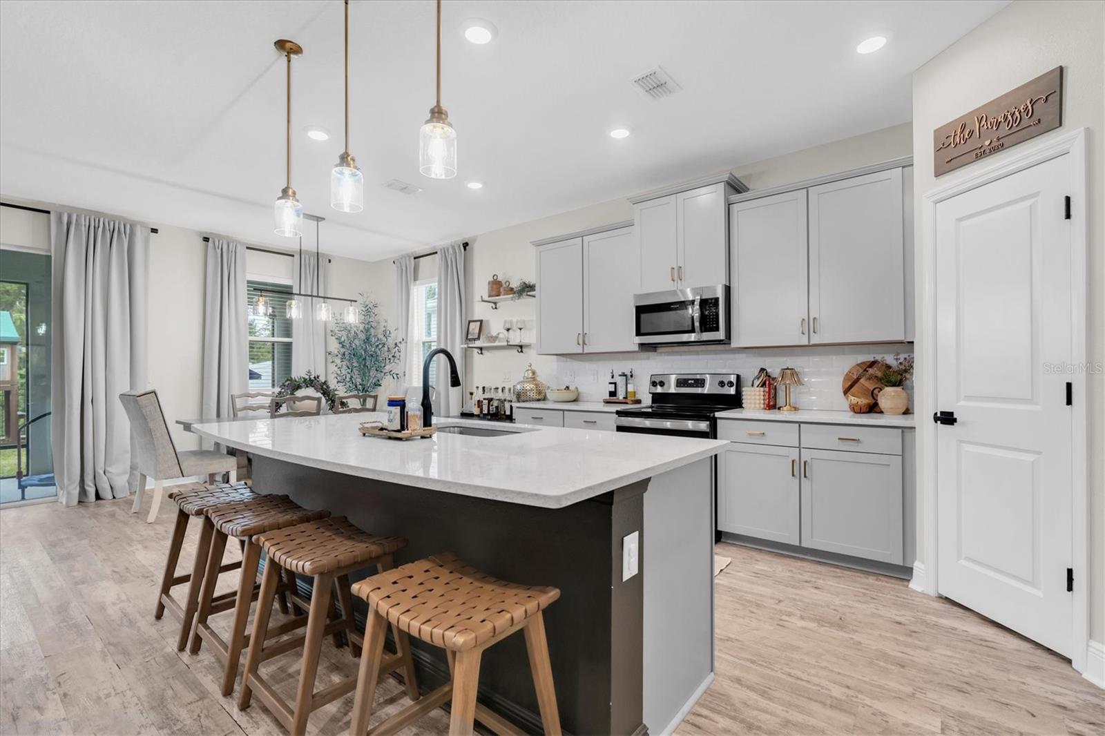 8110 PRAISE DR — photo 16