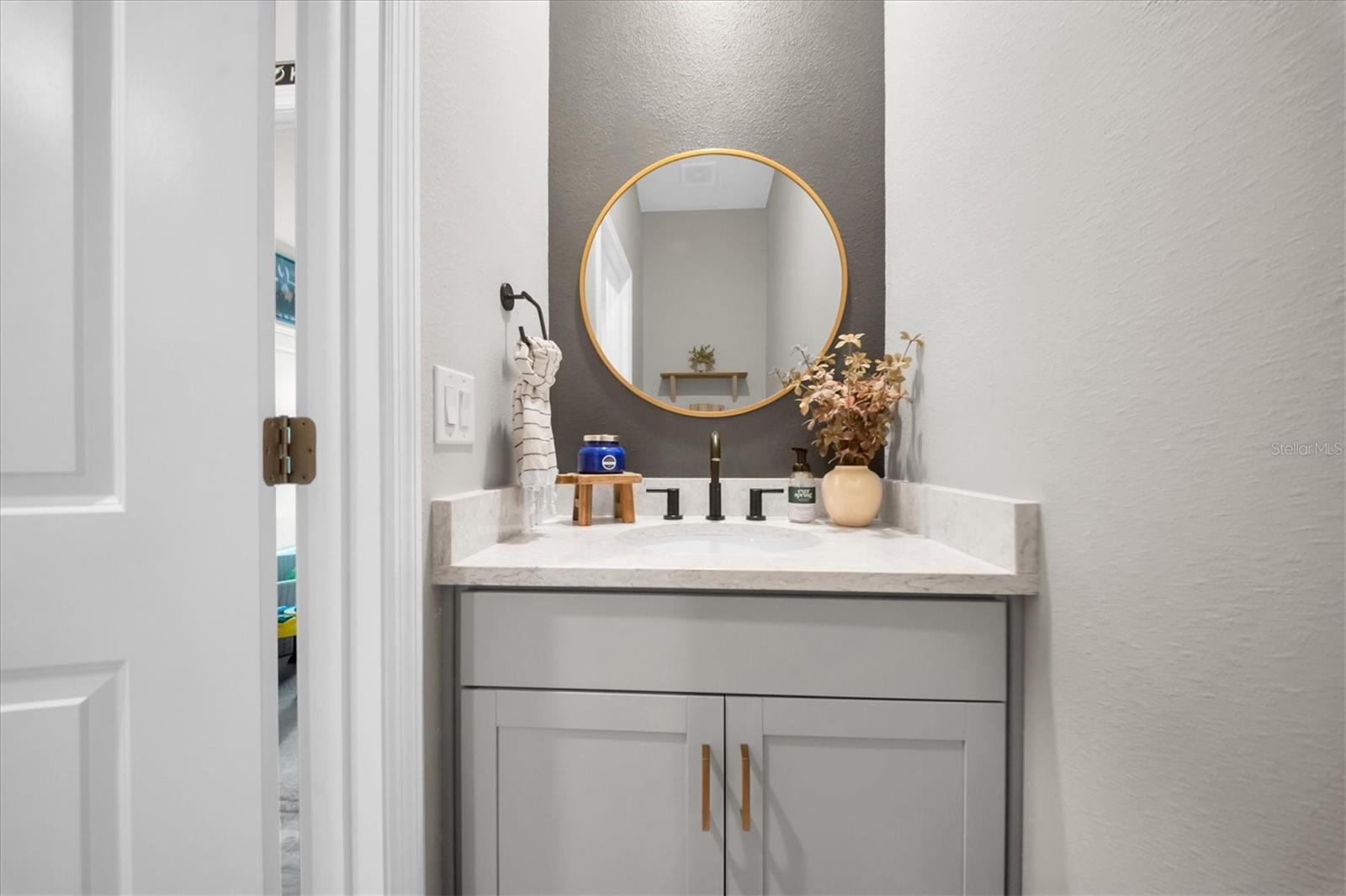 8110 PRAISE DR — photo 12