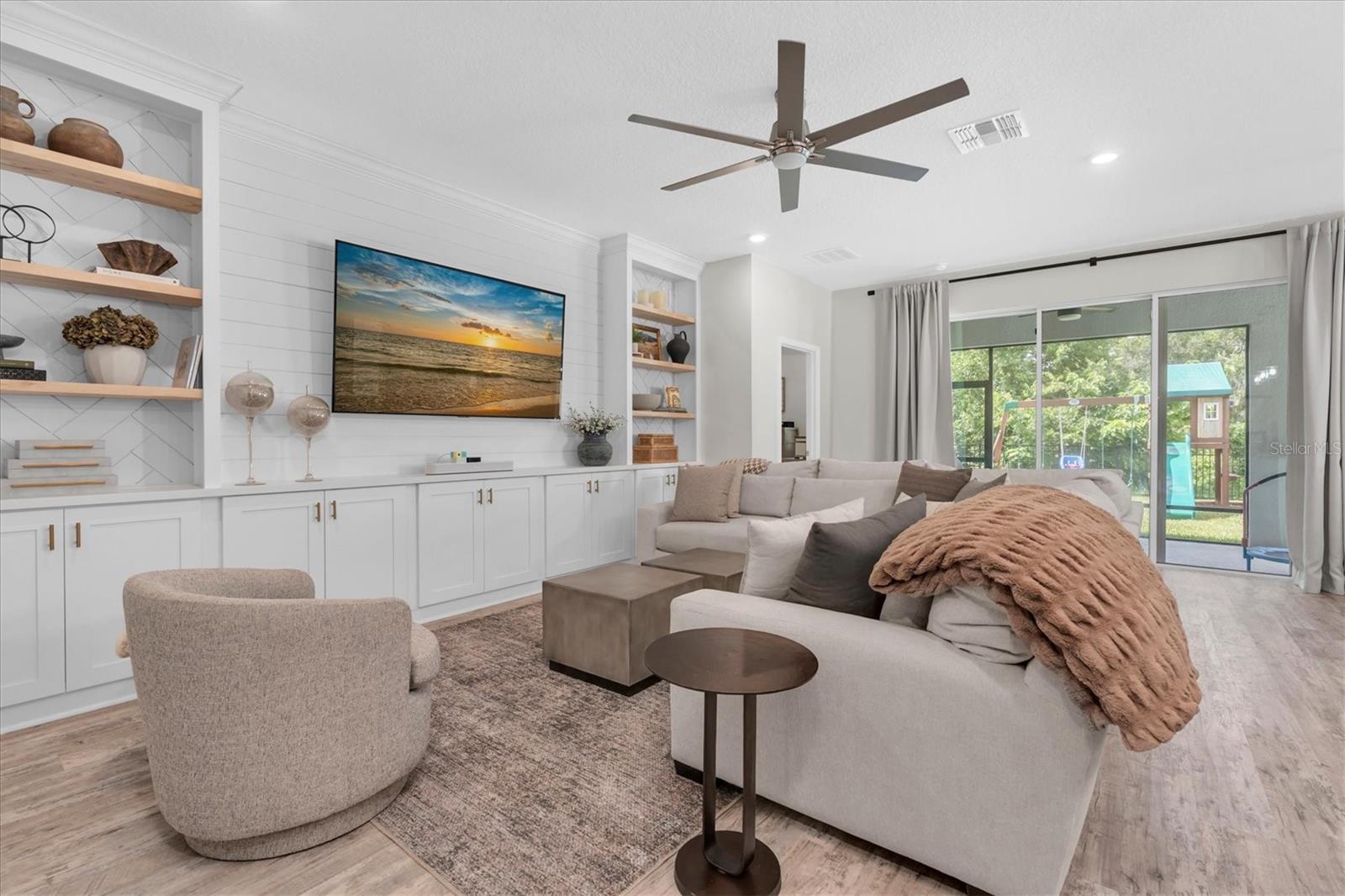 8110 PRAISE DR — photo 14