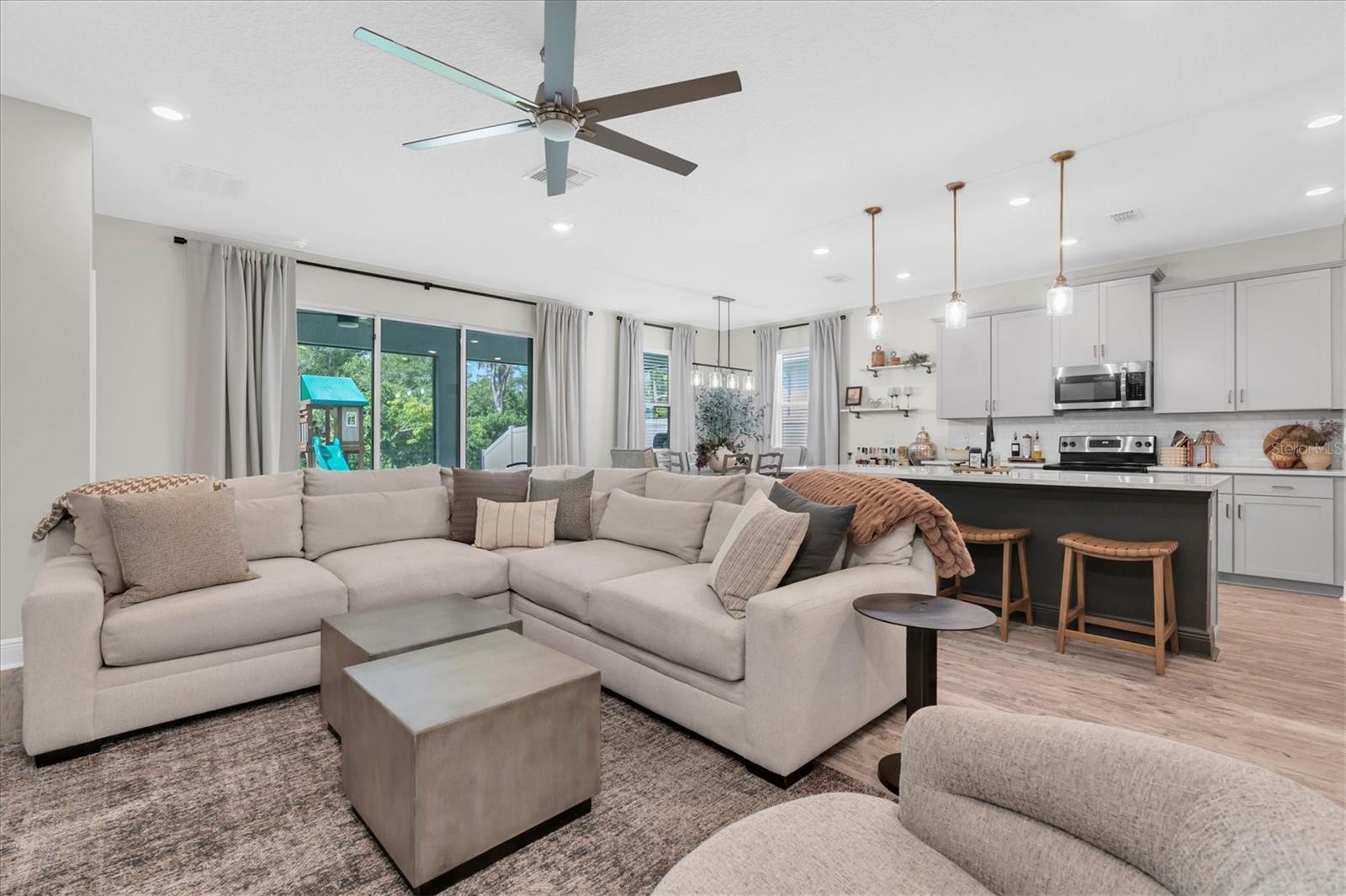 8110 PRAISE DR — photo 13