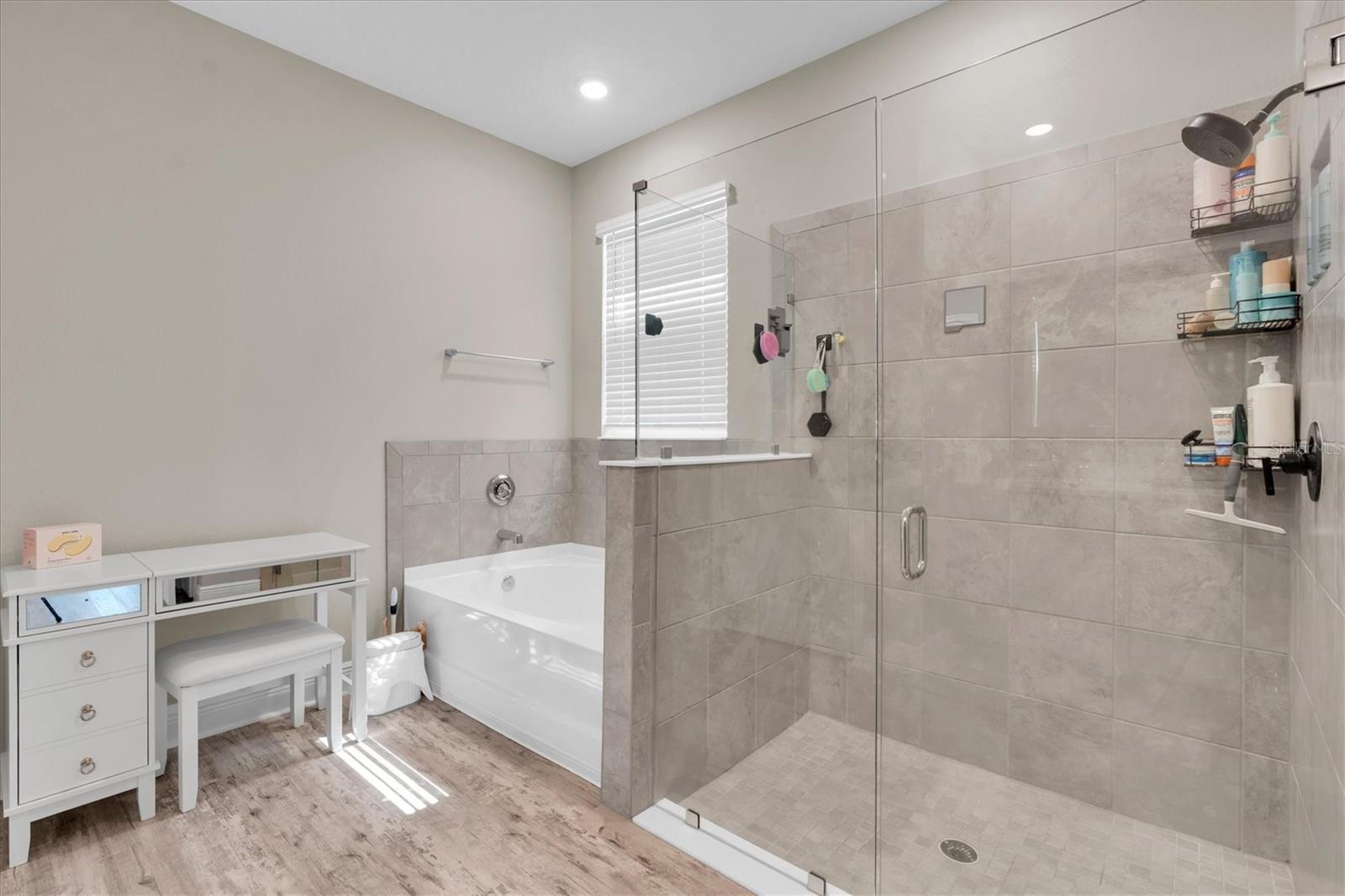 8110 PRAISE DR — photo 27