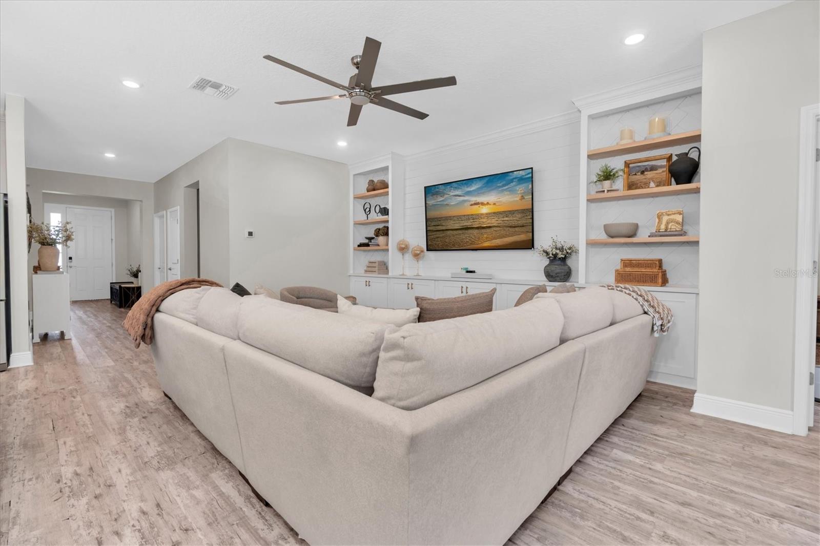 8110 PRAISE DR — photo 15