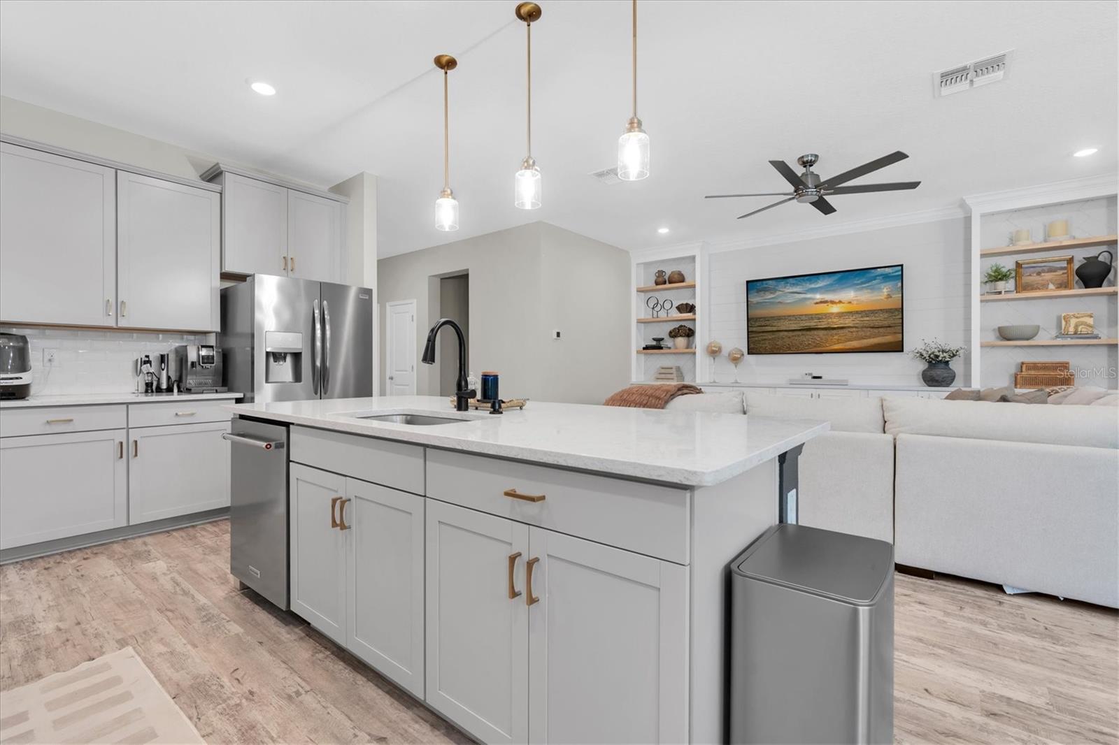 8110 PRAISE DR — photo 18