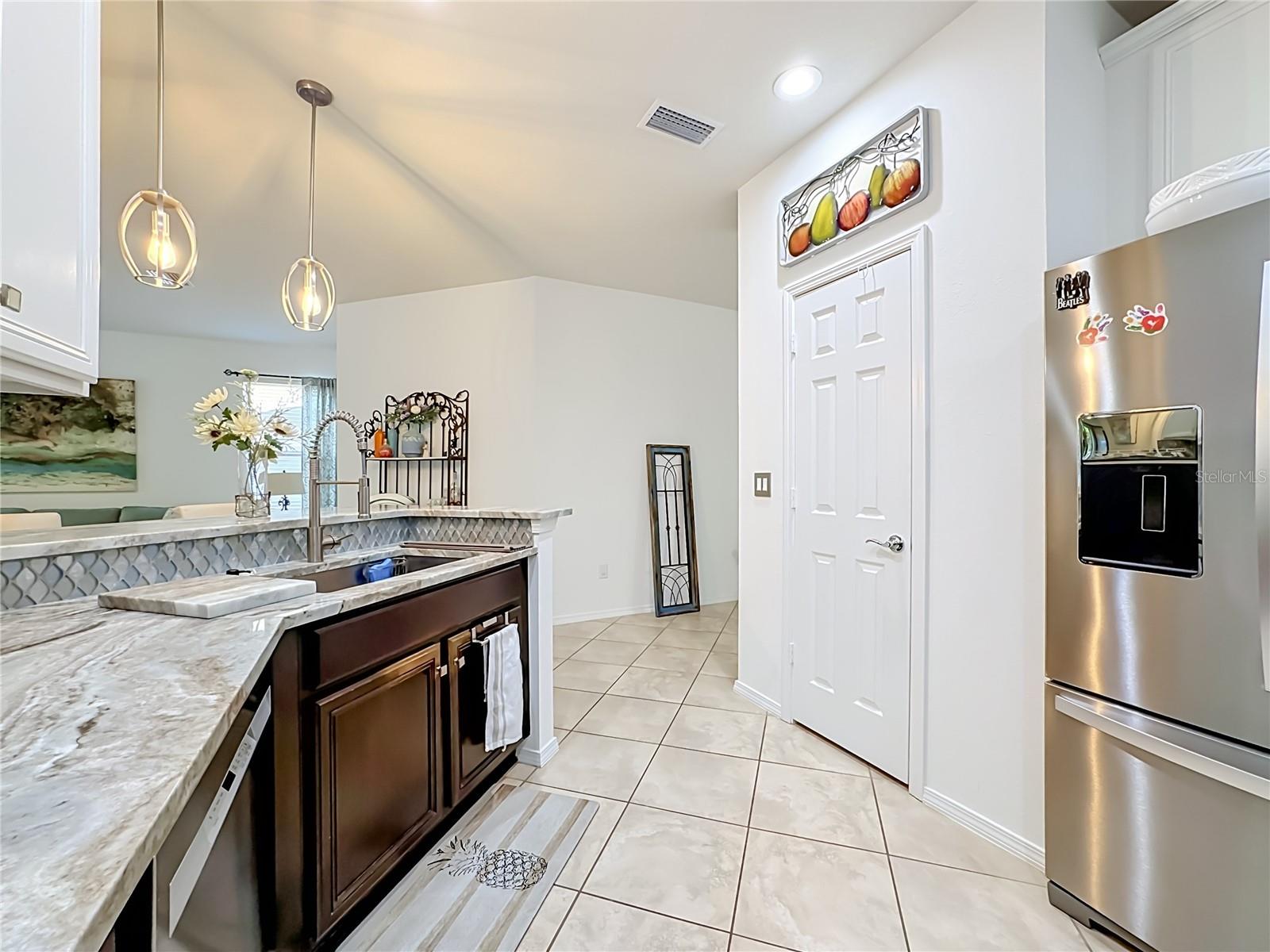 5539 SUNSET FALLS DR — photo 11
