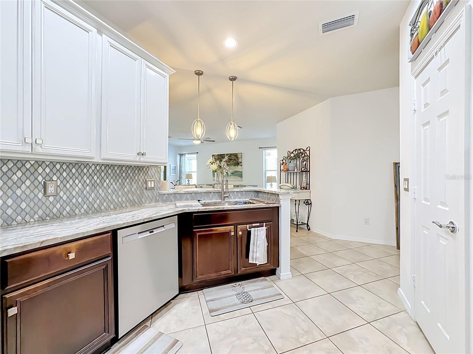 5539 SUNSET FALLS DR — photo 12