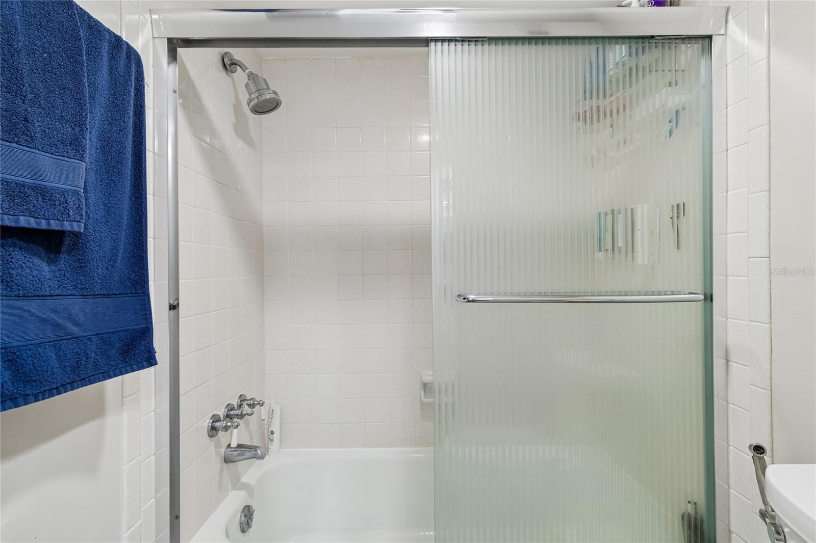 644 ISLAND WAY #405 — photo 26