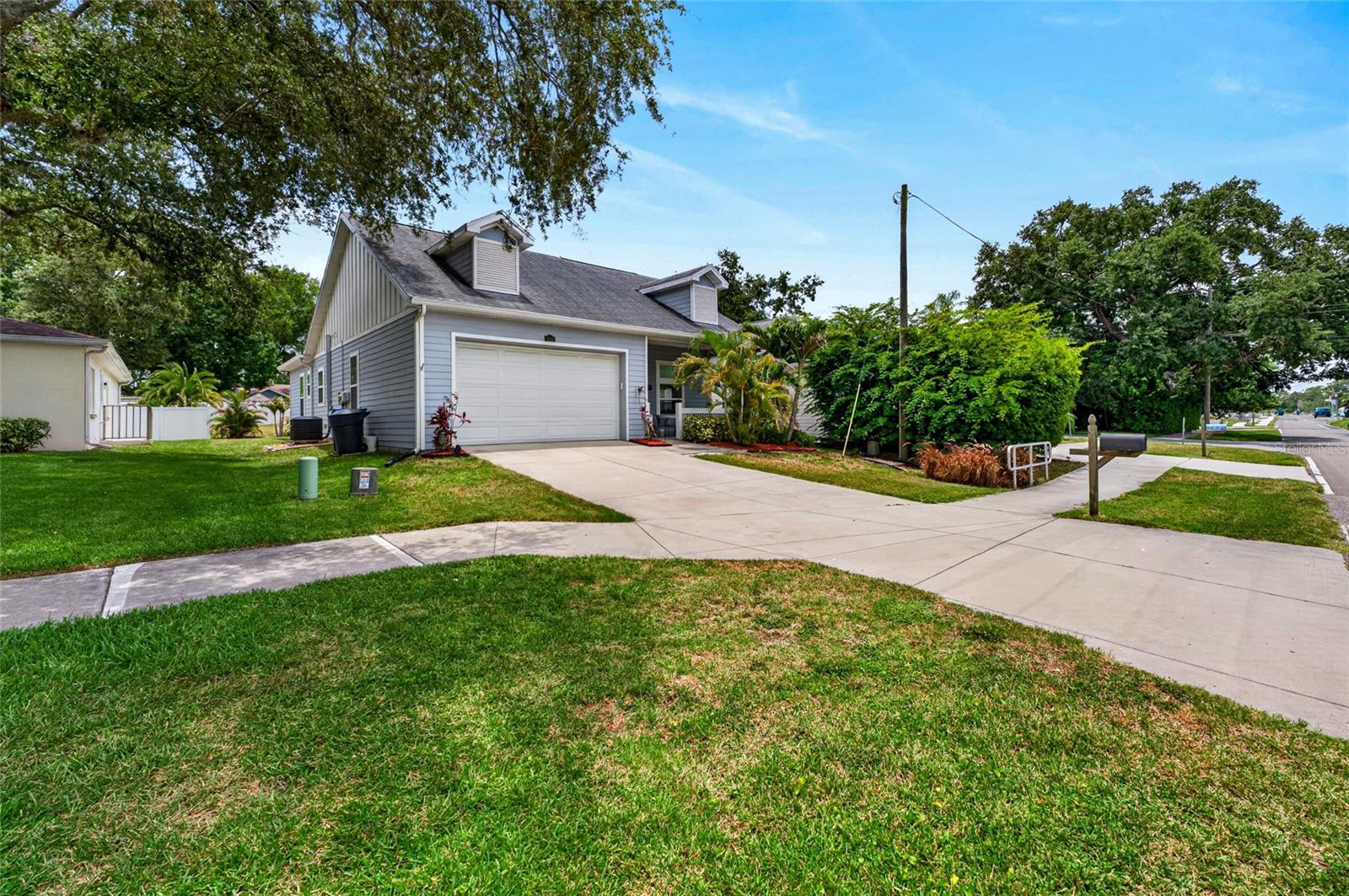 1535 PINEHURST RD — photo 2