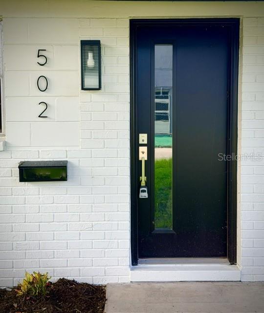 502 E KNOLLWOOD ST — photo 2